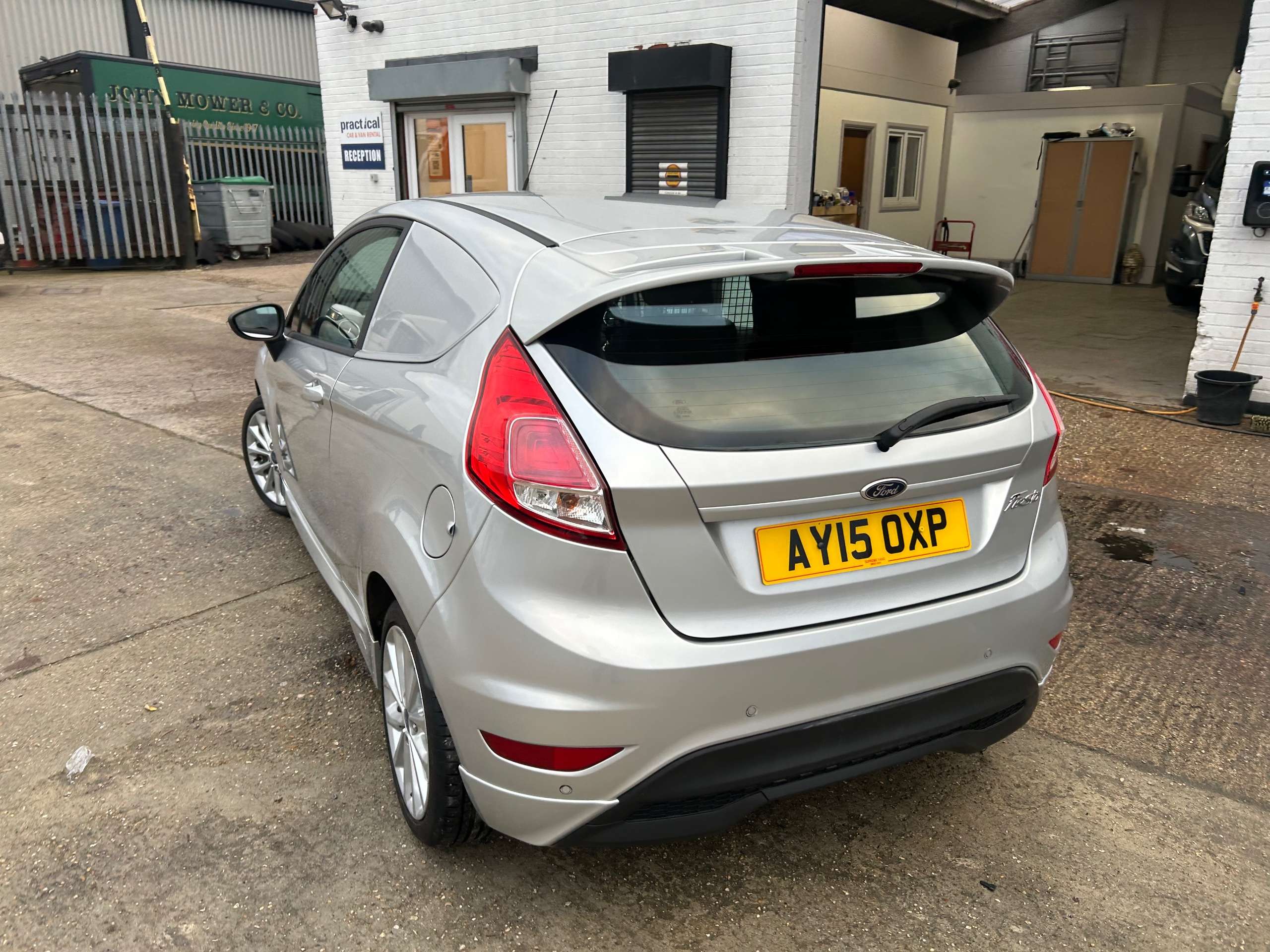 2015 FORD FIESTA 2015 FORD FIESTA