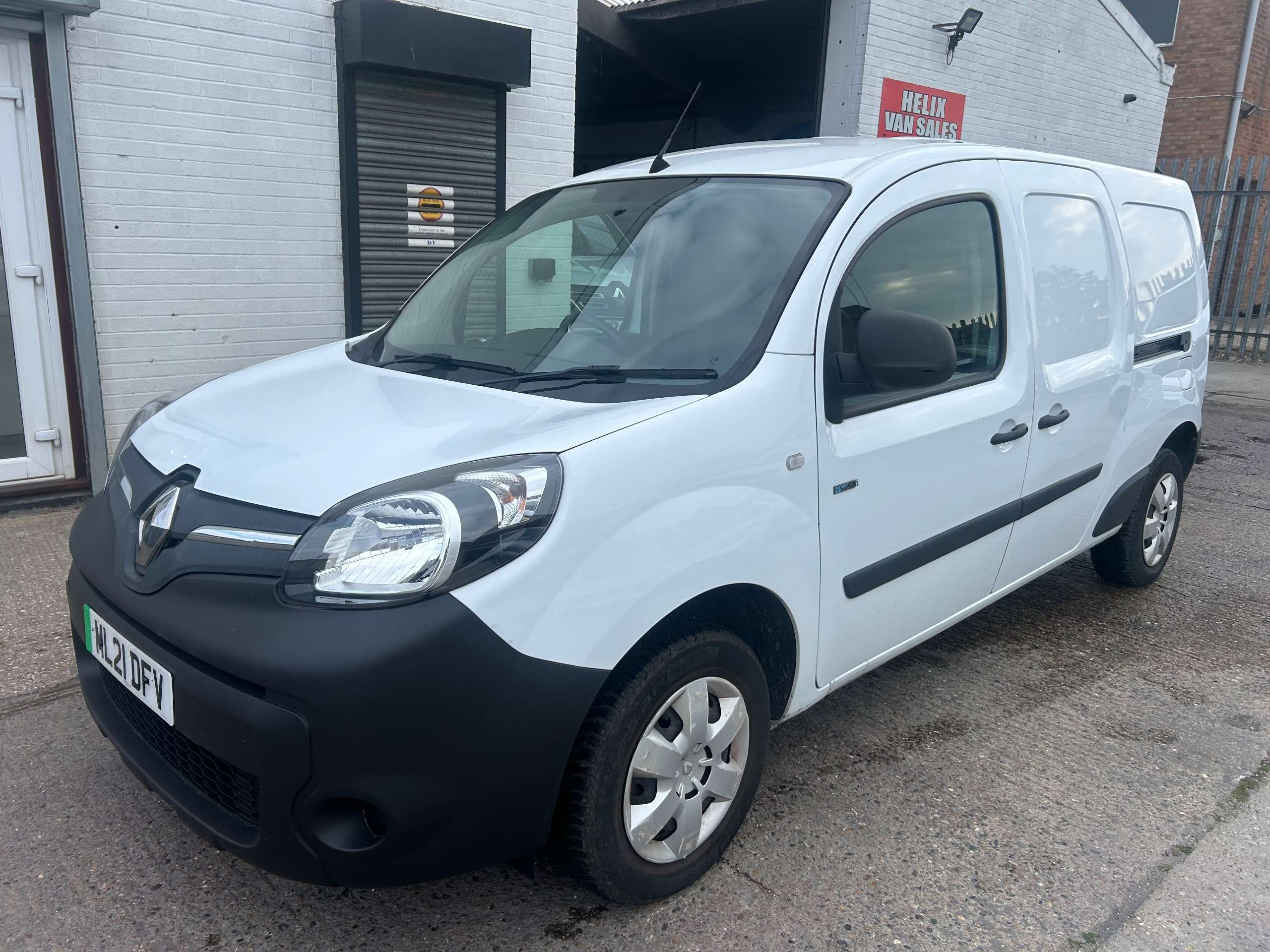 A 2021 RENAULT KANGOO ZE LL21 33kWh Business Panel Van 4dr Electric Auto L3 H1 (i) (60 ps) A 2021 RENAULT KANGOO ZE LL21 33kWh Business Panel Van 4dr Electric Auto L3 H1 (i) (60 ps)