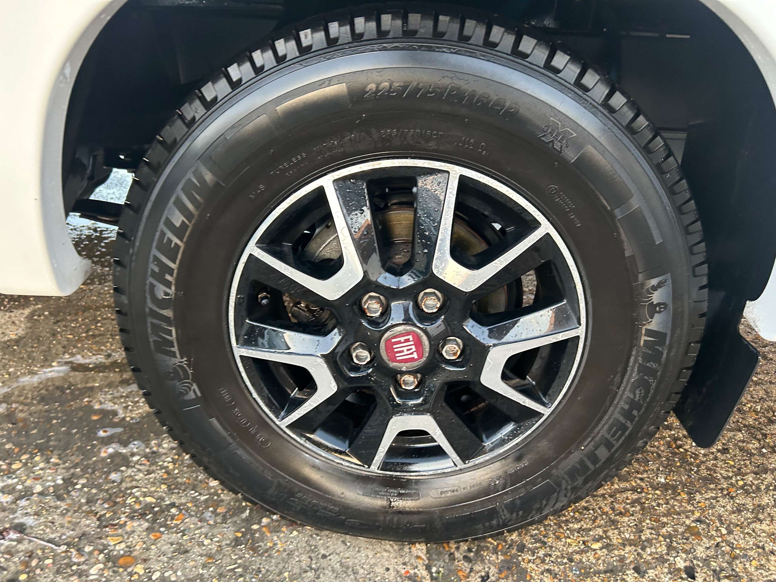 2019 AUTO-TRAIL TRACKER RS 2019 AUTO-TRAIL TRACKER RS