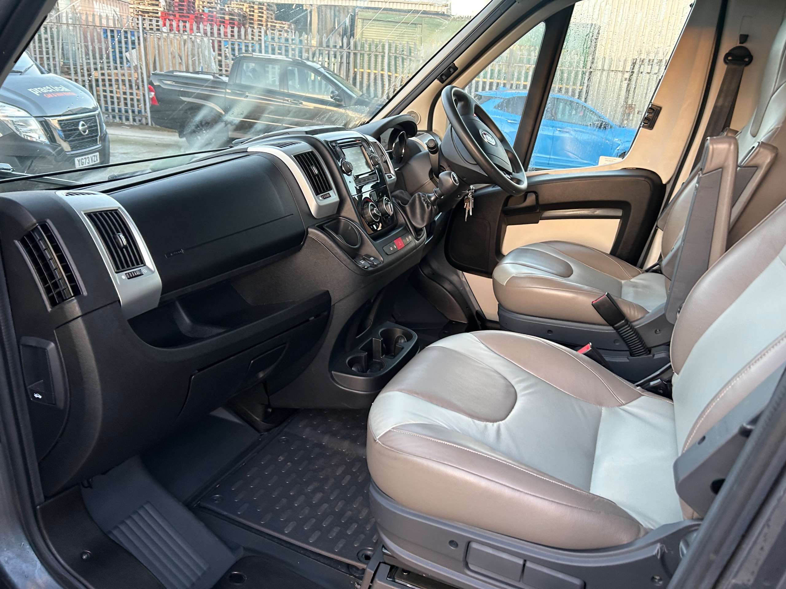 2019 AUTO-TRAIL TRACKER RS 2019 AUTO-TRAIL TRACKER RS