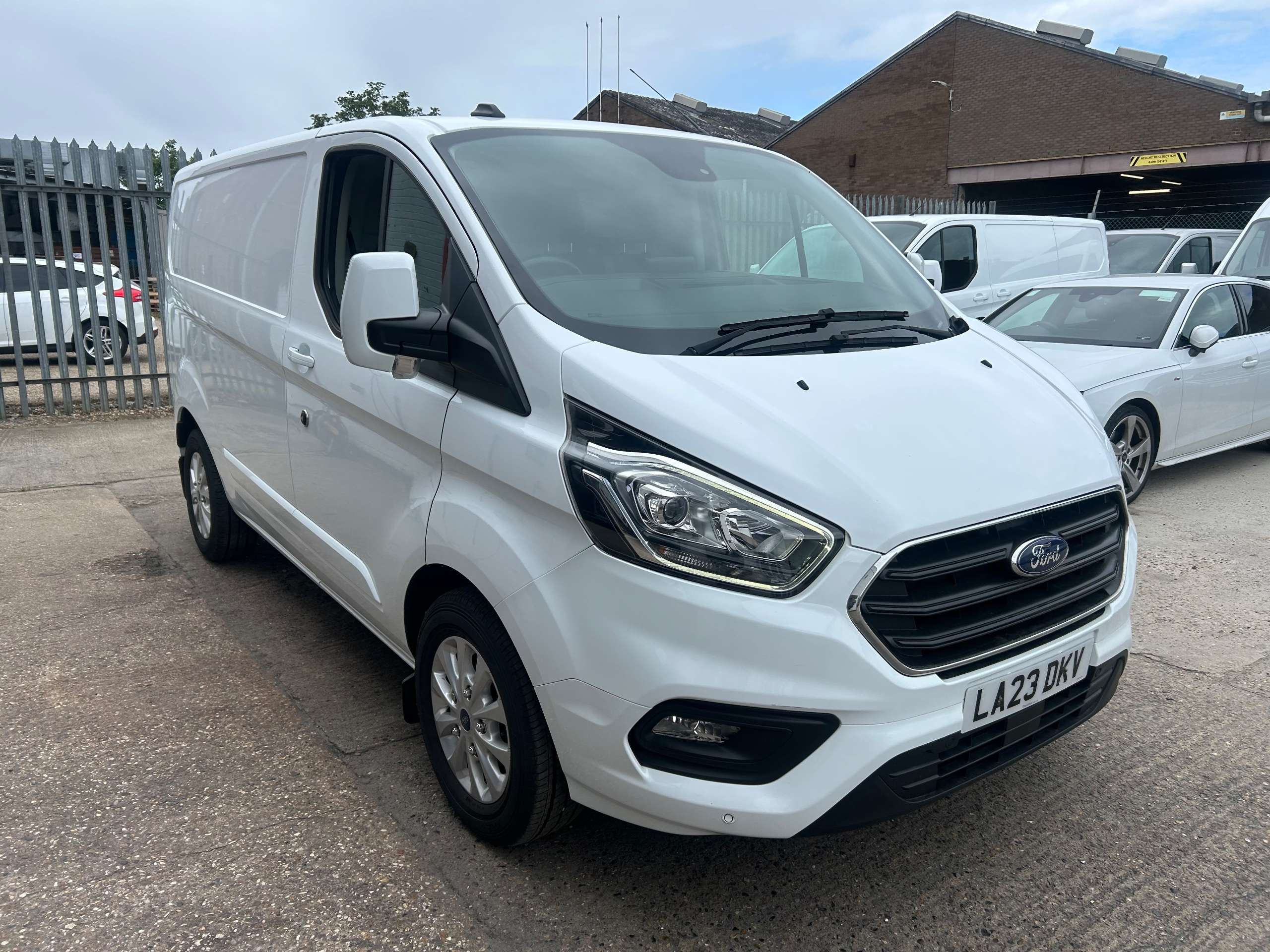 A 2023 FORD TRANSIT CUSTOM 2.0 300 EcoBlue Limited Panel Van 5dr Diesel Manual L1 H1 Euro 6 (s/s) (130 ps) A 2023 FORD TRANSIT CUSTOM 2.0 300 EcoBlue Limited Panel Van 5dr Diesel Manual L1 H1 Euro 6 (s/s) (130 ps)