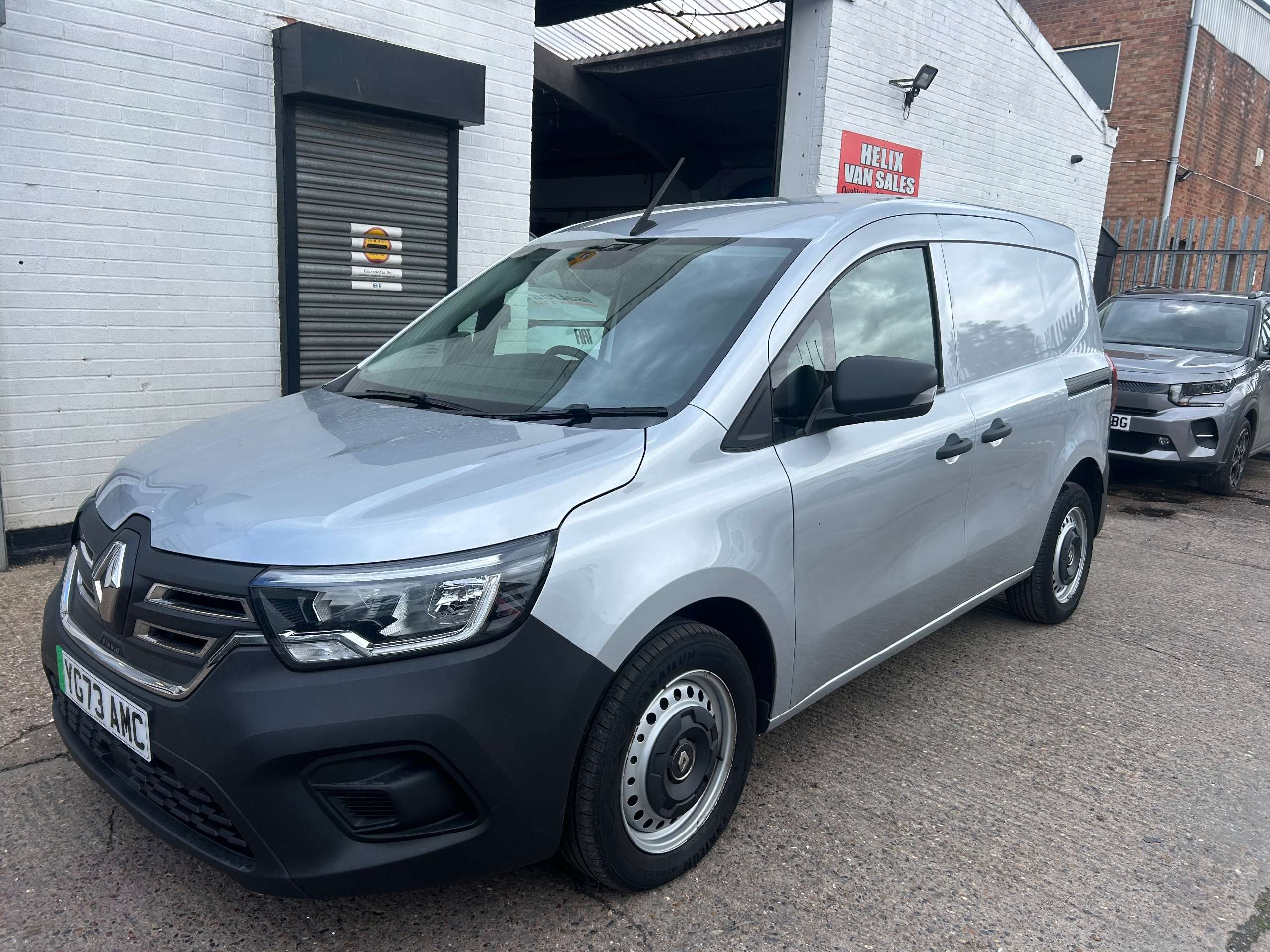 A 2024 RENAULT KANGOO E-Tech ML19 45kWh Start Panel Van 6dr Electric Auto MWB (120 ps) A 2024 RENAULT KANGOO E-Tech ML19 45kWh Start Panel Van 6dr Electric Auto MWB (120 ps)