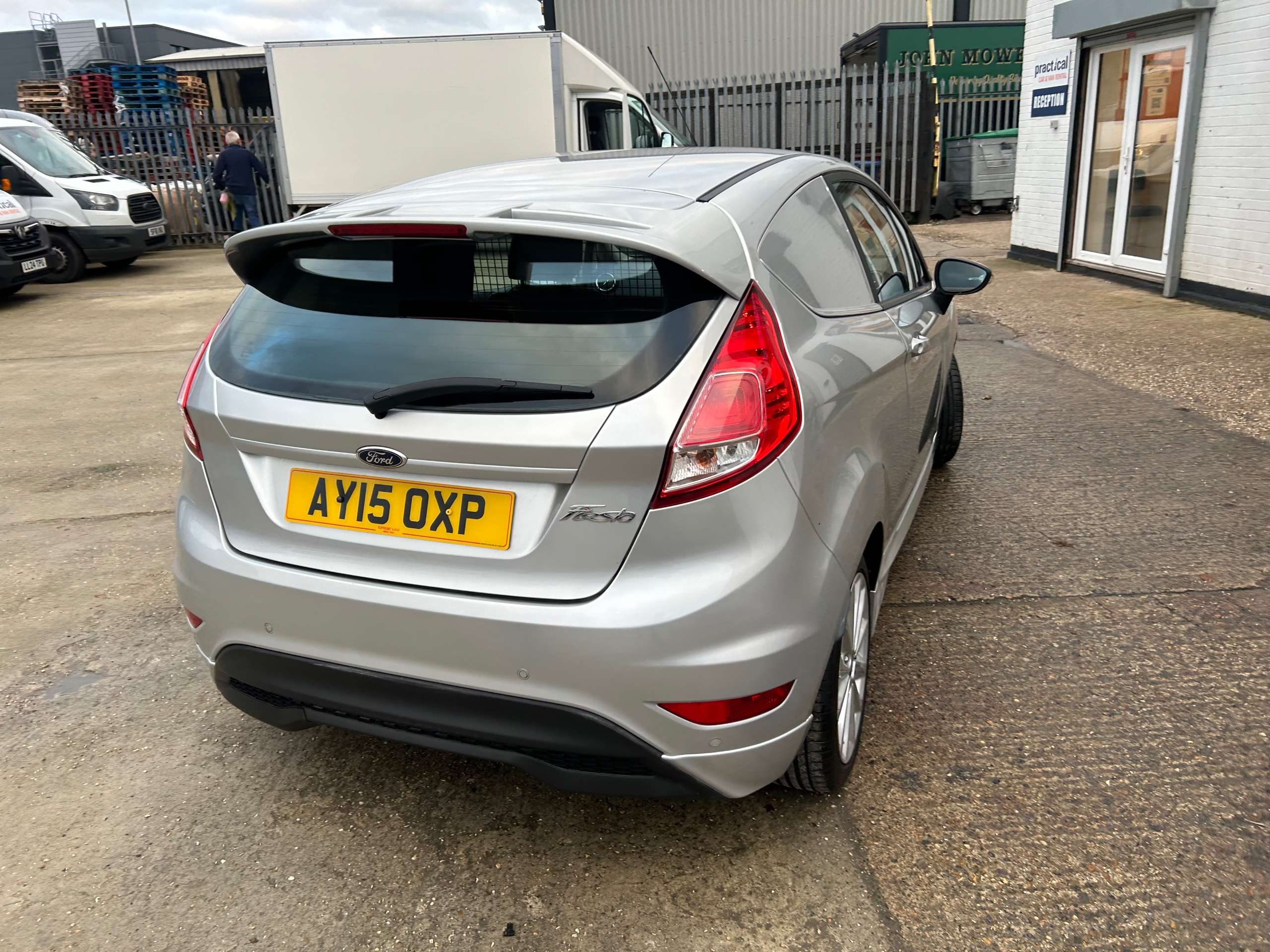 2015 FORD FIESTA 2015 FORD FIESTA