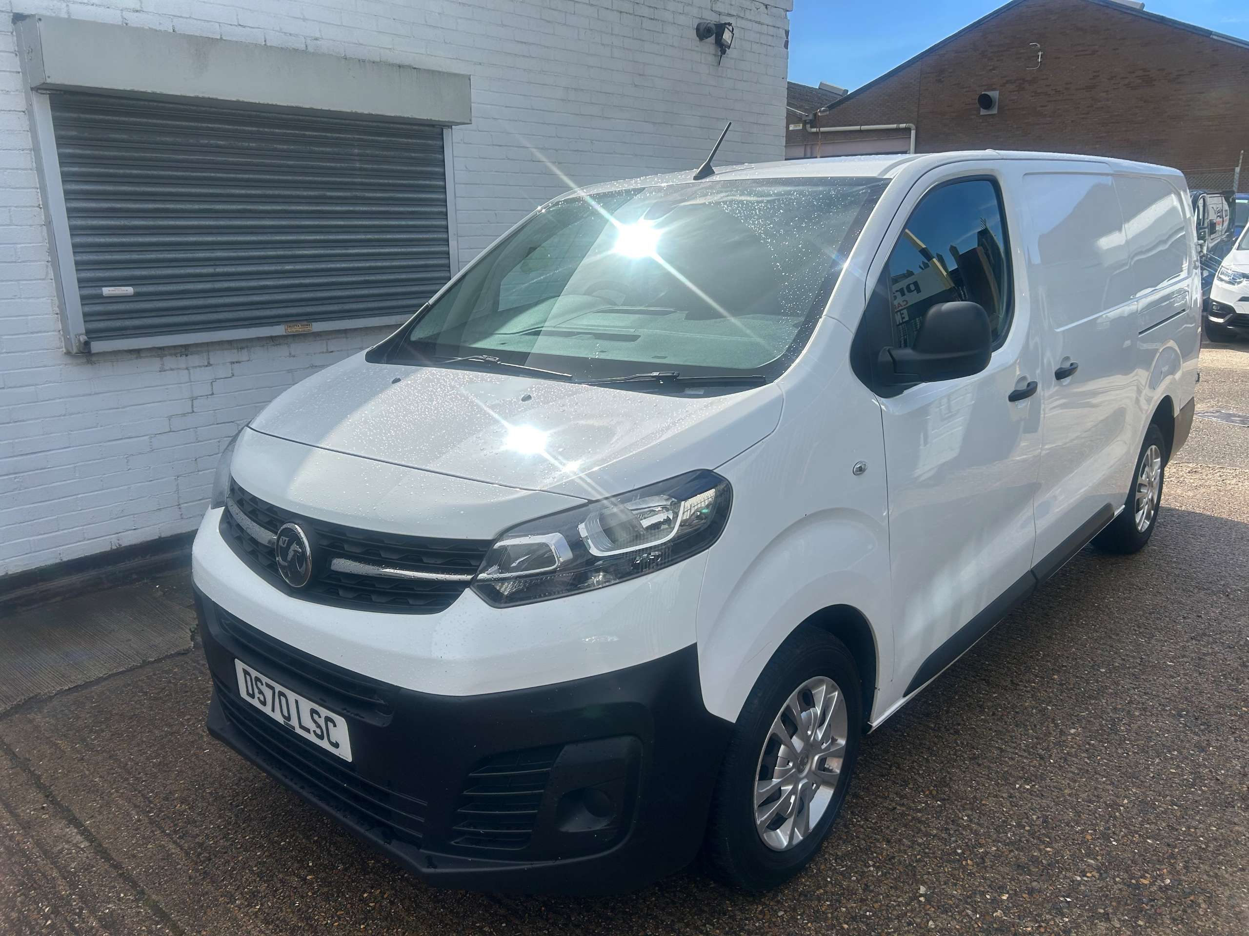 A 2020 VAUXHALL VIVARO 1.5 Turbo D 2900 Dynamic Panel Van 6dr Diesel Manual L2 H1 Euro 6 (s/s) (100 ps) A 2020 VAUXHALL VIVARO 1.5 Turbo D 2900 Dynamic Panel Van 6dr Diesel Manual L2 H1 Euro 6 (s/s) (100 ps)