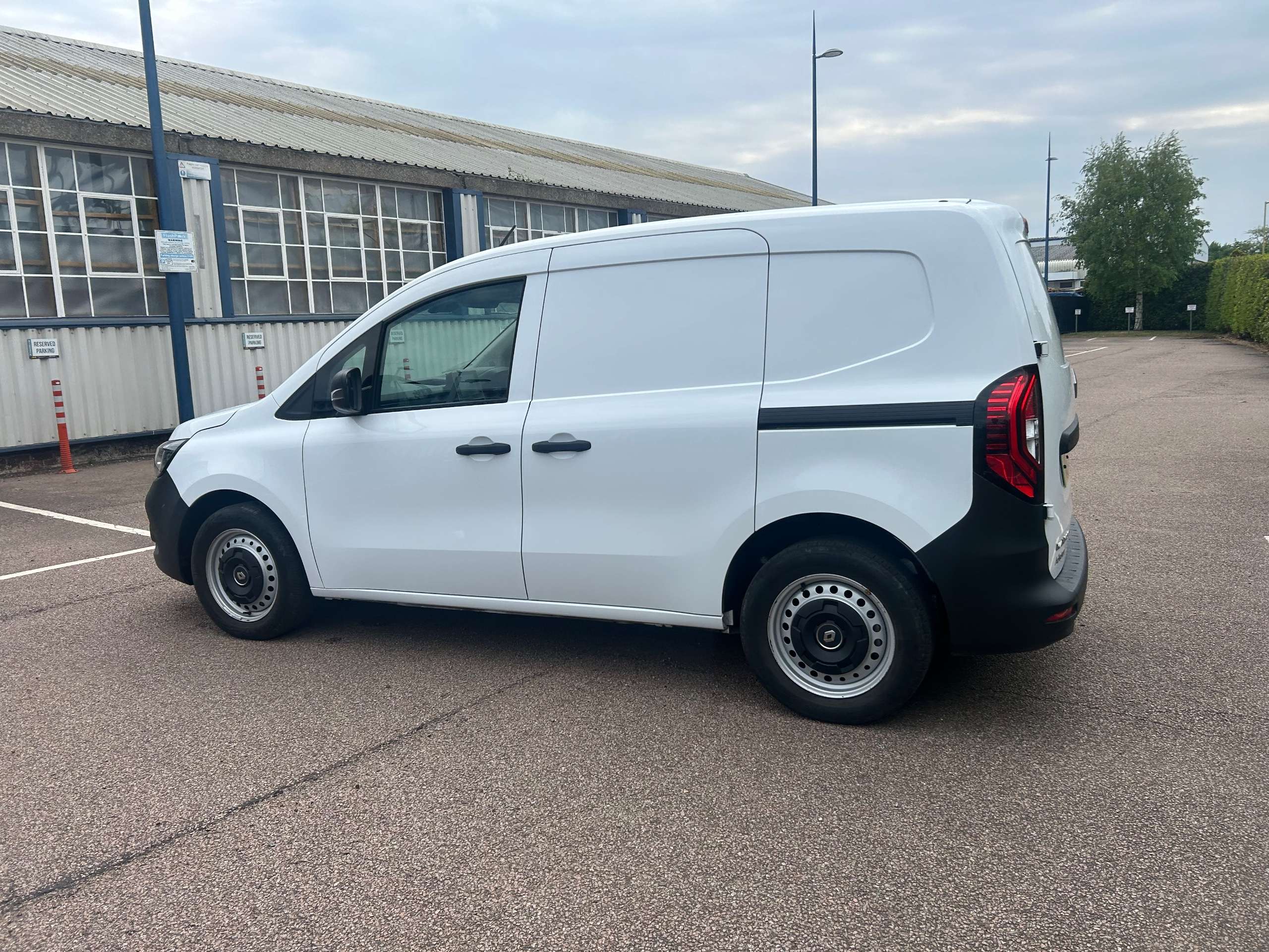 2024 RENAULT KANGOO 2024 RENAULT KANGOO