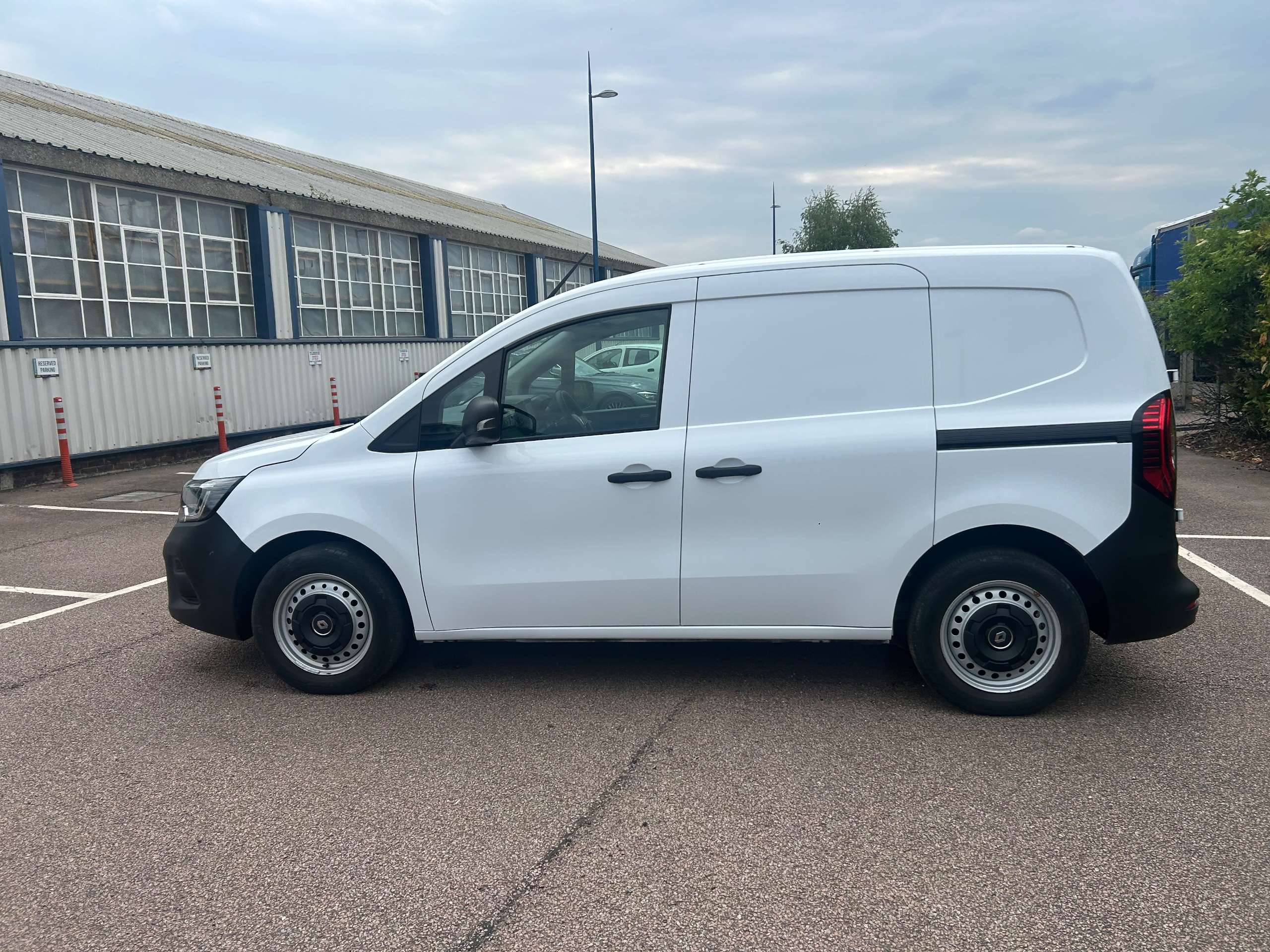2024 RENAULT KANGOO 2024 RENAULT KANGOO