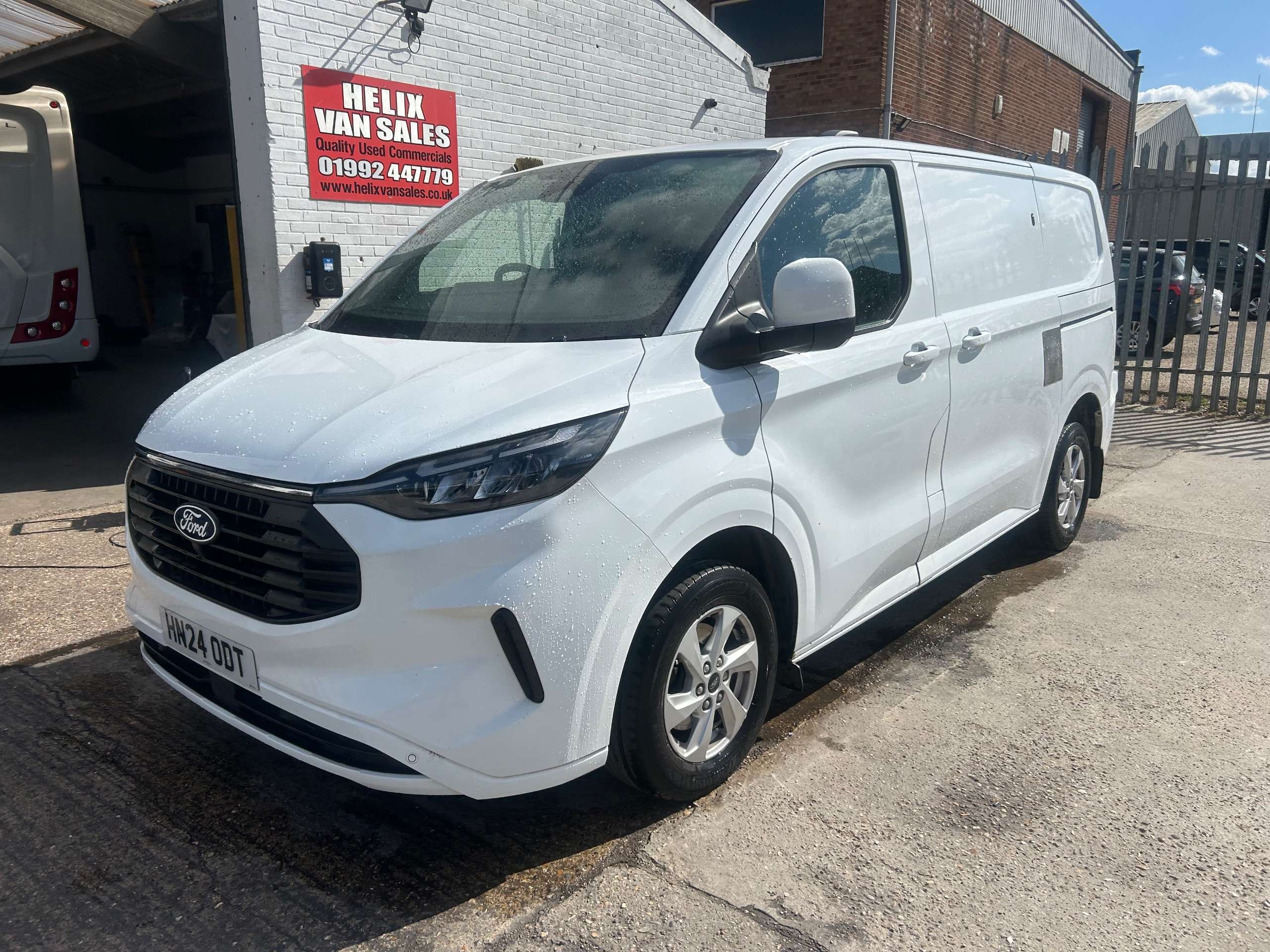 A 2024 FORD TRANSIT CUSTOM 2.0 280 EcoBlue Limited Panel Van 5dr Diesel Manual L1 H1 Euro 6 (s/s) (136 ps) A 2024 FORD TRANSIT CUSTOM 2.0 280 EcoBlue Limited Panel Van 5dr Diesel Manual L1 H1 Euro 6 (s/s) (136 ps)