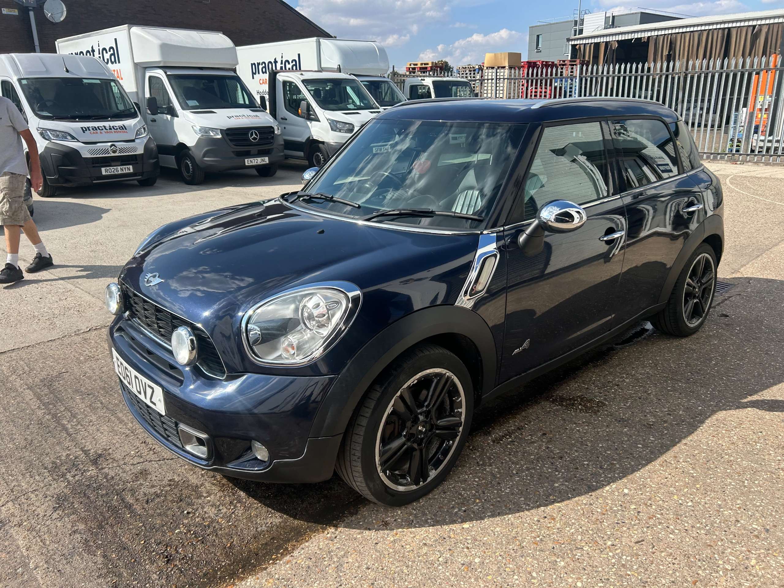 A 2011 MINI COUNTRYMAN 2.0 Cooper SD SUV 5dr Diesel Auto ALL4 Euro 5 (143 ps) A 2011 MINI COUNTRYMAN 2.0 Cooper SD SUV 5dr Diesel Auto ALL4 Euro 5 (143 ps)