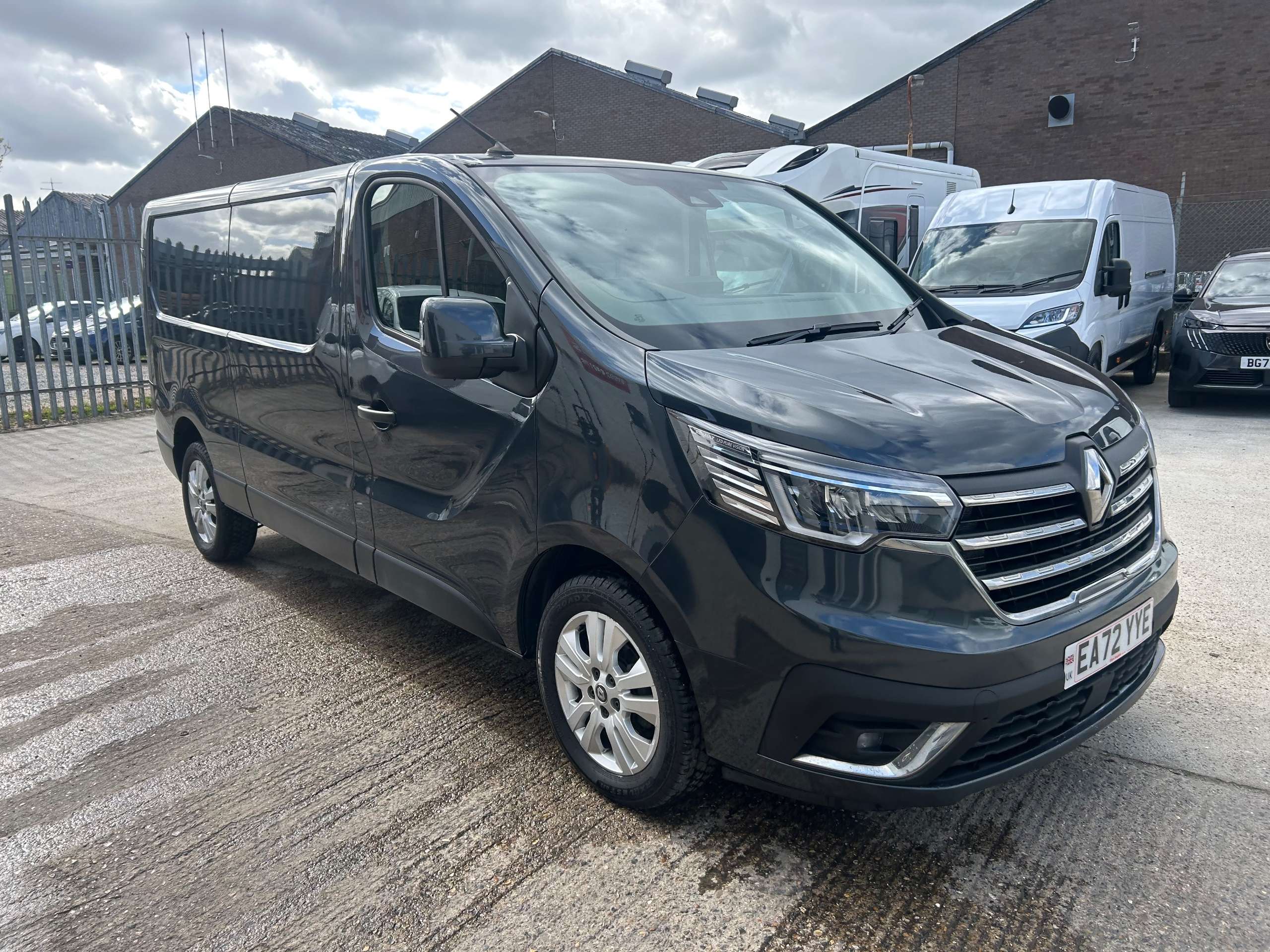 2023 RENAULT TRAFIC 2023 RENAULT TRAFIC