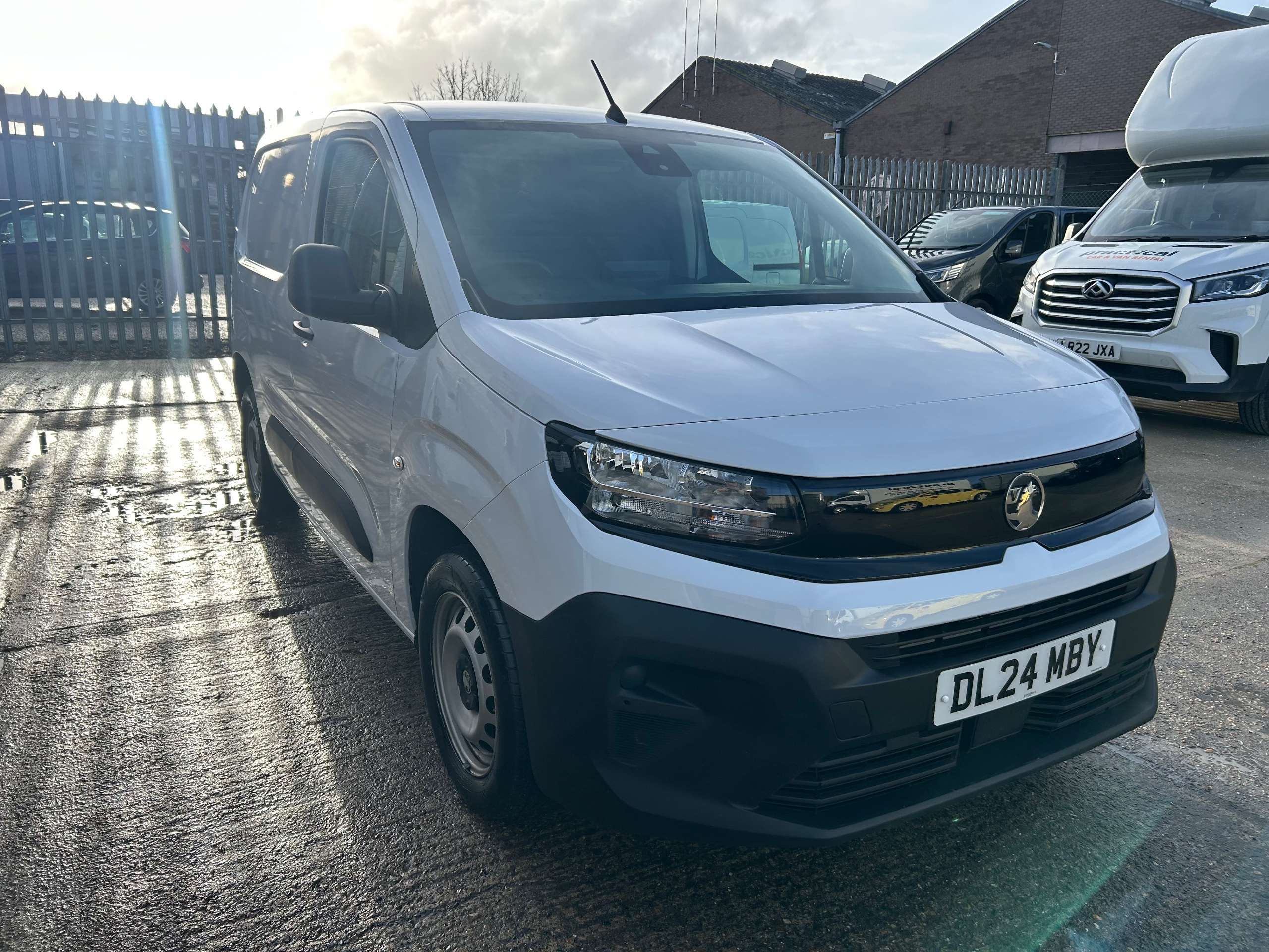 A 2024 VAUXHALL COMBO 1.5 Turbo D 2300 Prime Panel Van 5dr Diesel Manual SWB Euro 6 (s/s) (100 ps) A 2024 VAUXHALL COMBO 1.5 Turbo D 2300 Prime Panel Van 5dr Diesel Manual SWB Euro 6 (s/s) (100 ps)