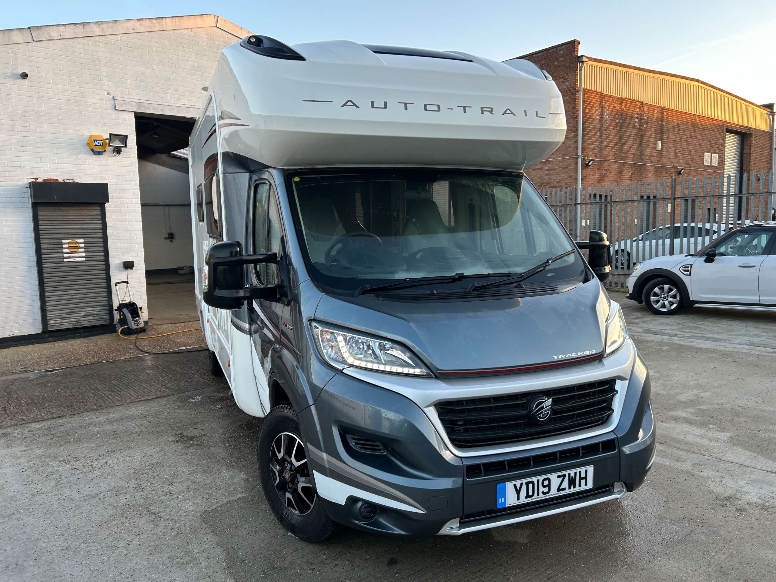 A 2019 AUTO-TRAIL TRACKER RS 35 C/C MULTIJET A 2019 AUTO-TRAIL TRACKER RS 35 C/C MULTIJET
