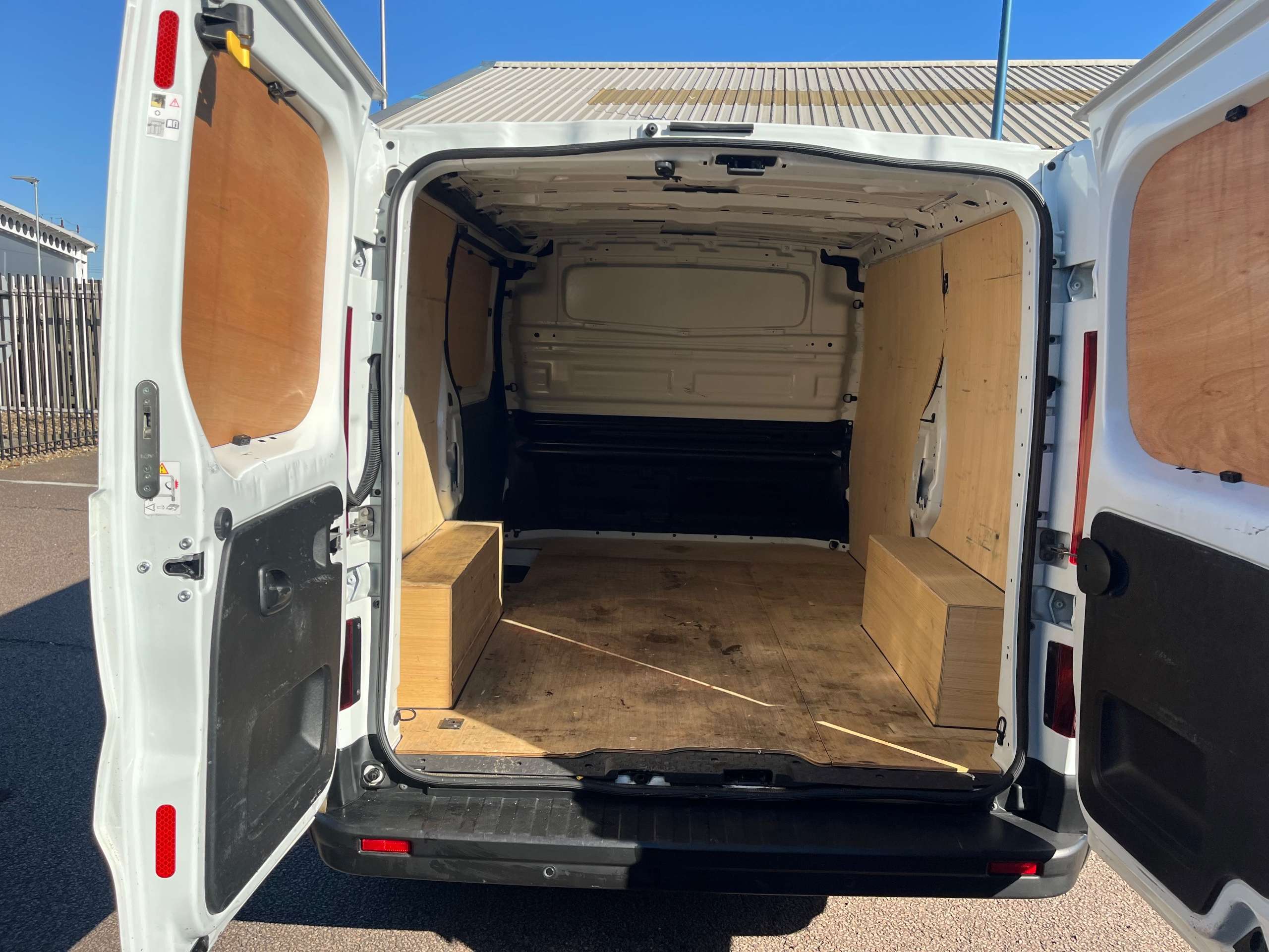 2023 RENAULT TRAFIC 2023 RENAULT TRAFIC