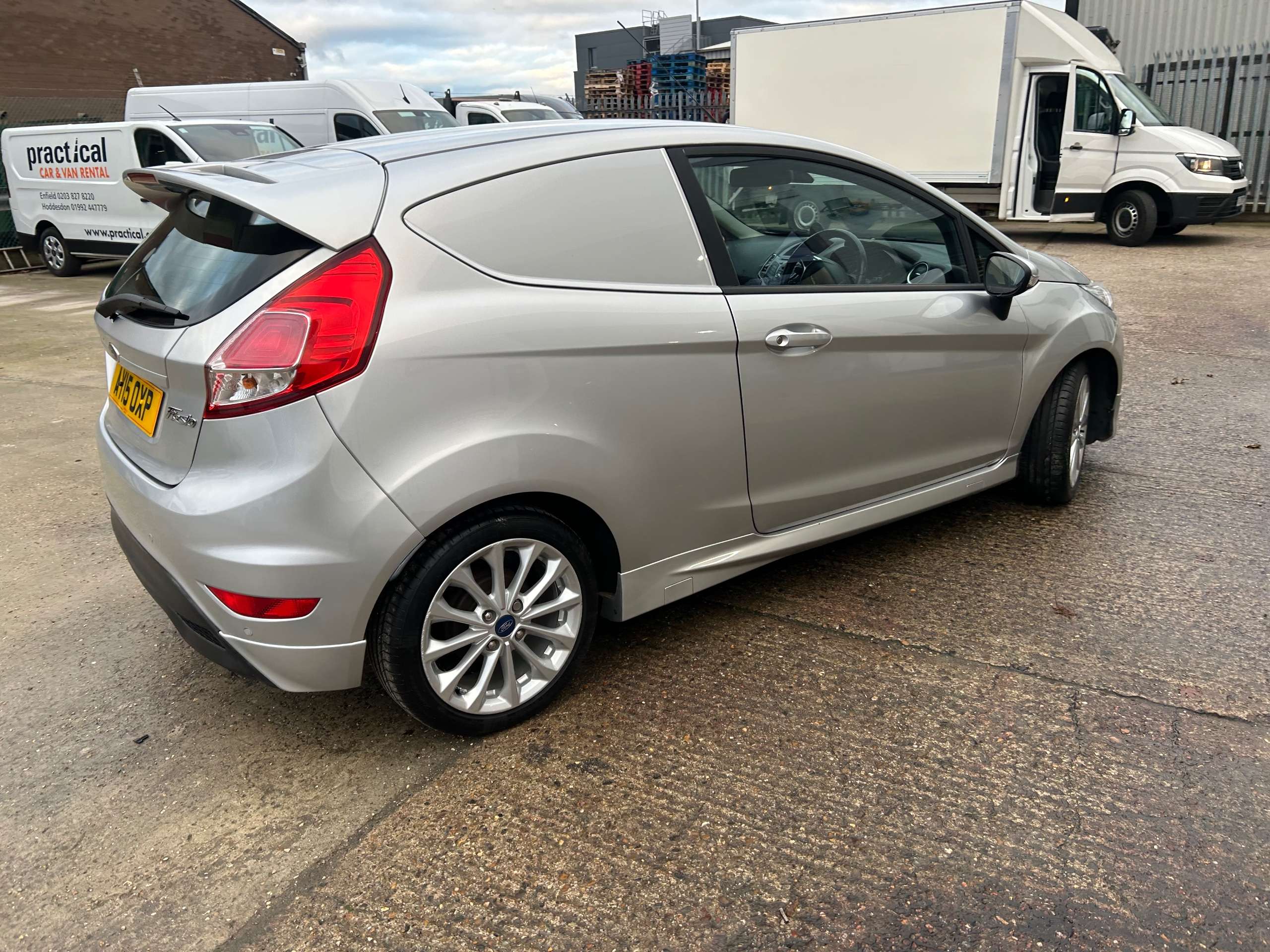 2015 FORD FIESTA 2015 FORD FIESTA