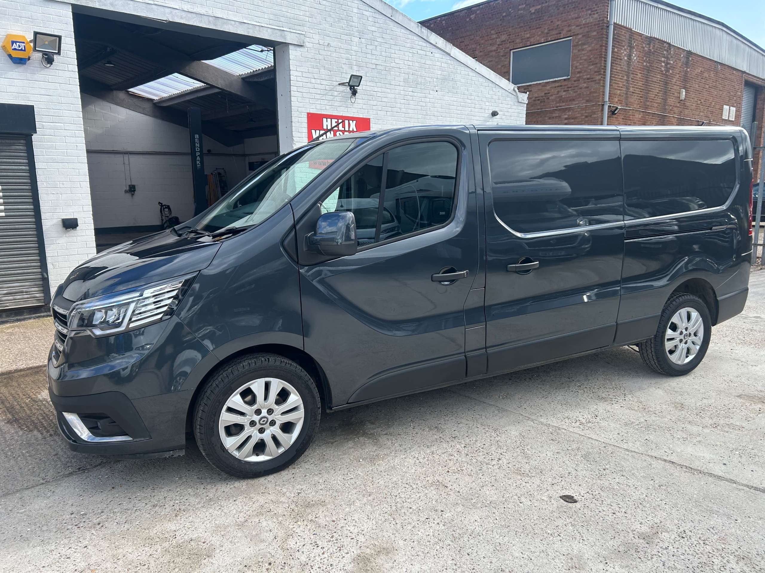 2023 RENAULT TRAFIC 2023 RENAULT TRAFIC