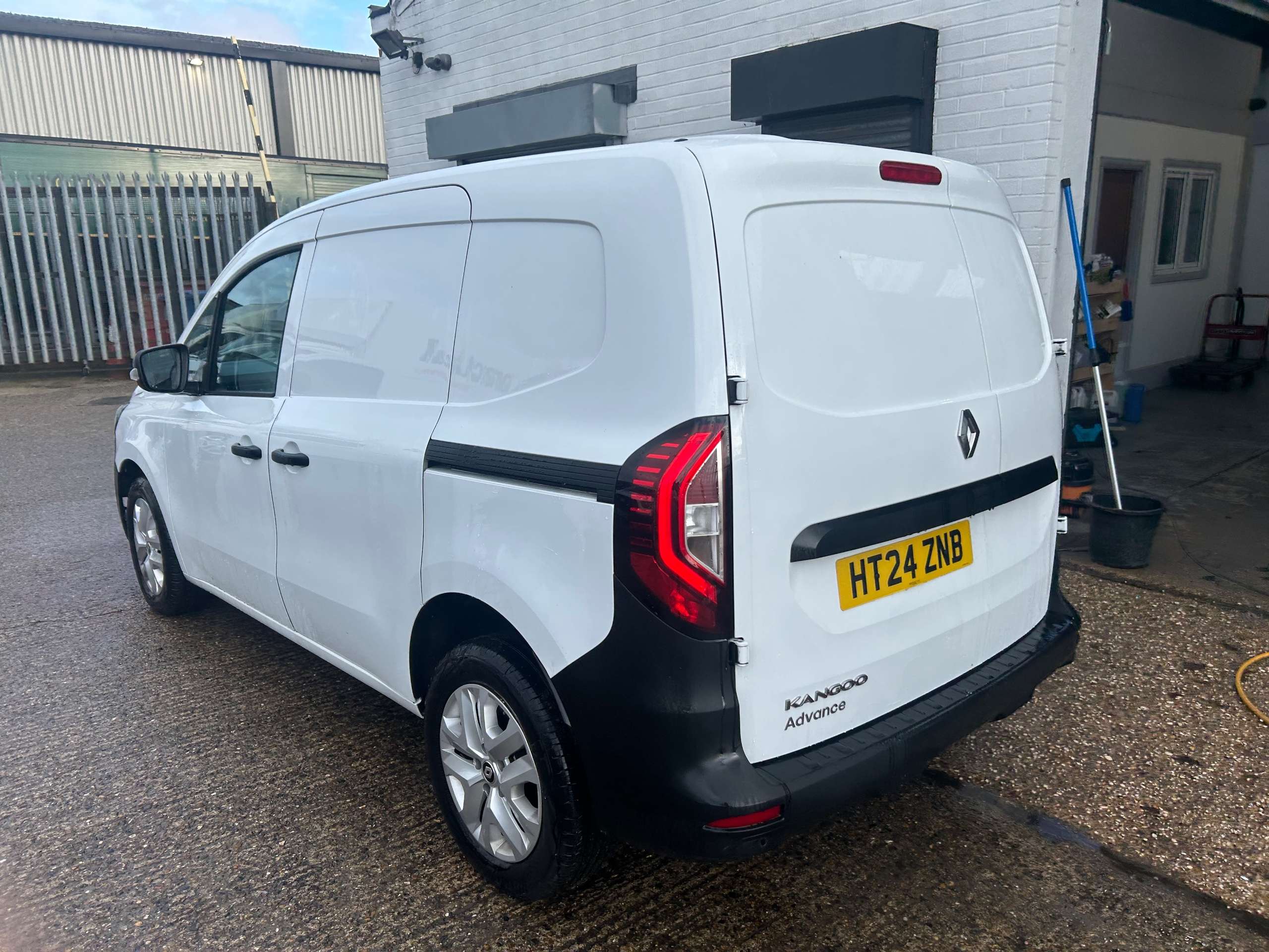 A 2024 RENAULT KANGOO 1.5 dCi Blue ENERGY ML19 Advance Panel Van 6dr Diesel Manual MWB Euro 6 (s/s) (95 ps) A 2024 RENAULT KANGOO 1.5 dCi Blue ENERGY ML19 Advance Panel Van 6dr Diesel Manual MWB Euro 6 (s/s) (95 ps)