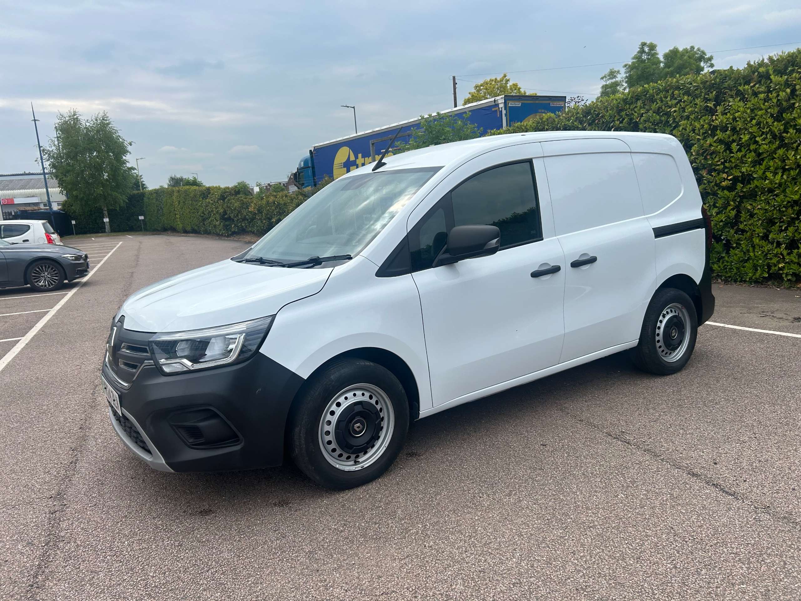 2024 RENAULT KANGOO 2024 RENAULT KANGOO