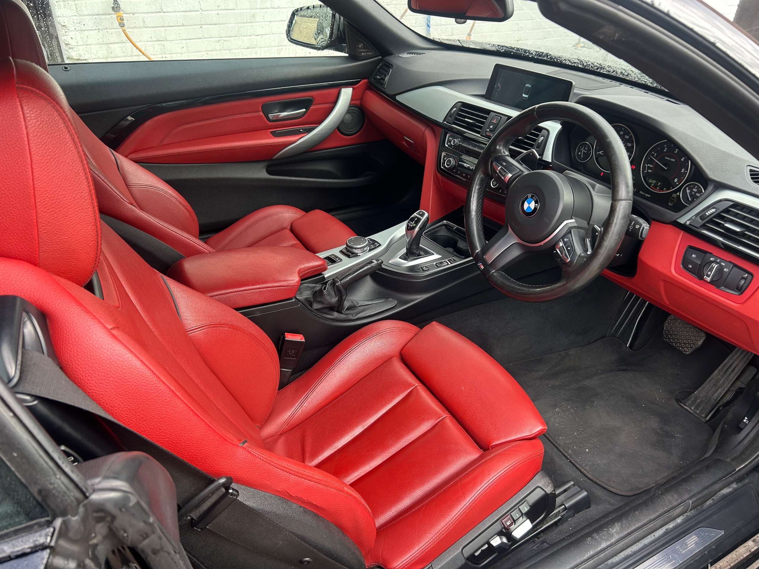 A 2016 BMW 4 SERIES 2.0 420d M Sport Convertible 2dr Diesel Auto Euro 6 (s/s) (190 ps) A 2016 BMW 4 SERIES 2.0 420d M Sport Convertible 2dr Diesel Auto Euro 6 (s/s) (190 ps)