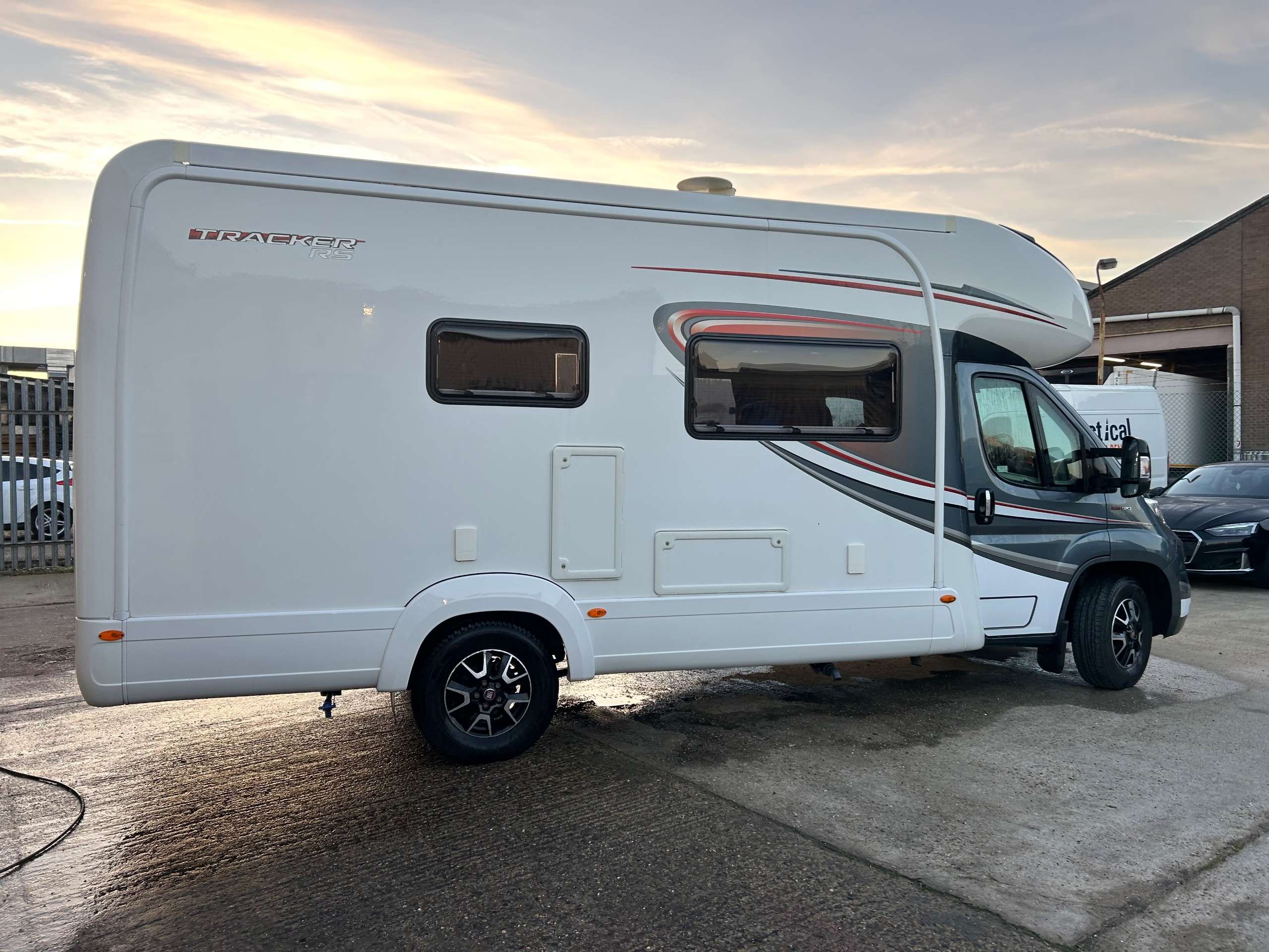 2019 AUTO-TRAIL TRACKER RS 2019 AUTO-TRAIL TRACKER RS