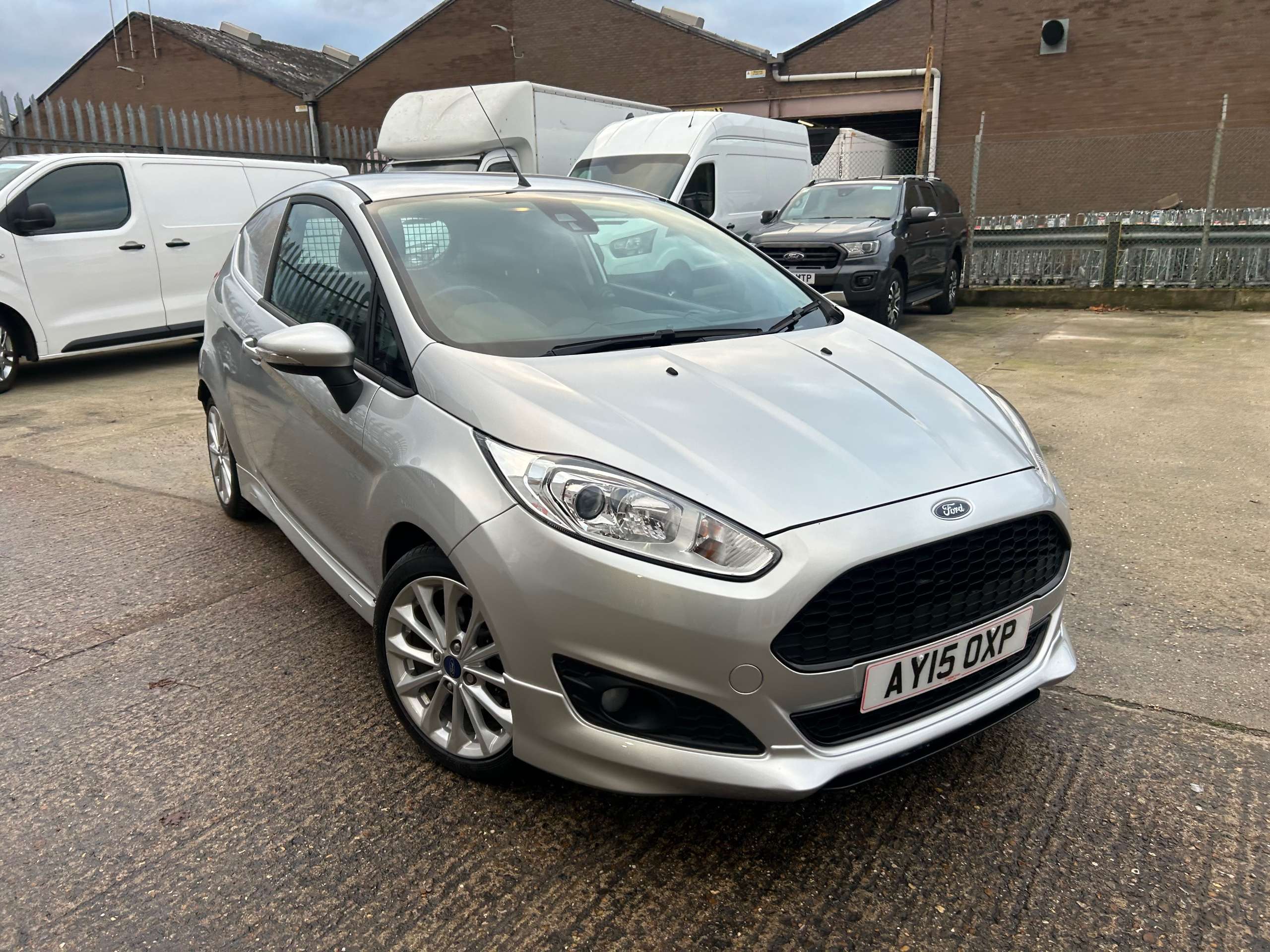 2015 FORD FIESTA 2015 FORD FIESTA