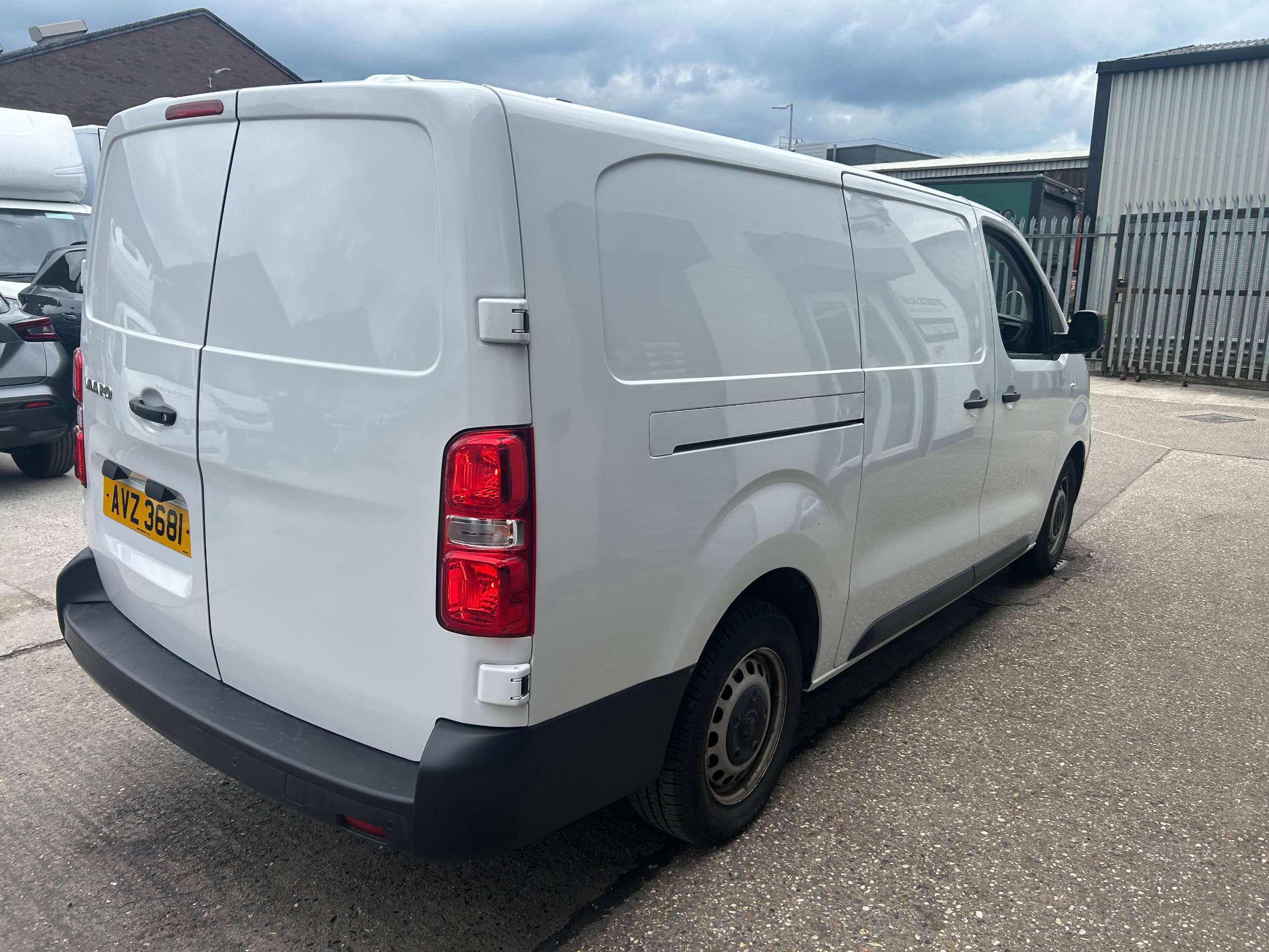 A 2022 VAUXHALL VIVARO 1.5 Turbo D 2900 Dynamic Panel Van 6dr Diesel Manual L2 H1 Euro 6 (s/s) (100 ps) A 2022 VAUXHALL VIVARO 1.5 Turbo D 2900 Dynamic Panel Van 6dr Diesel Manual L2 H1 Euro 6 (s/s) (100 ps)