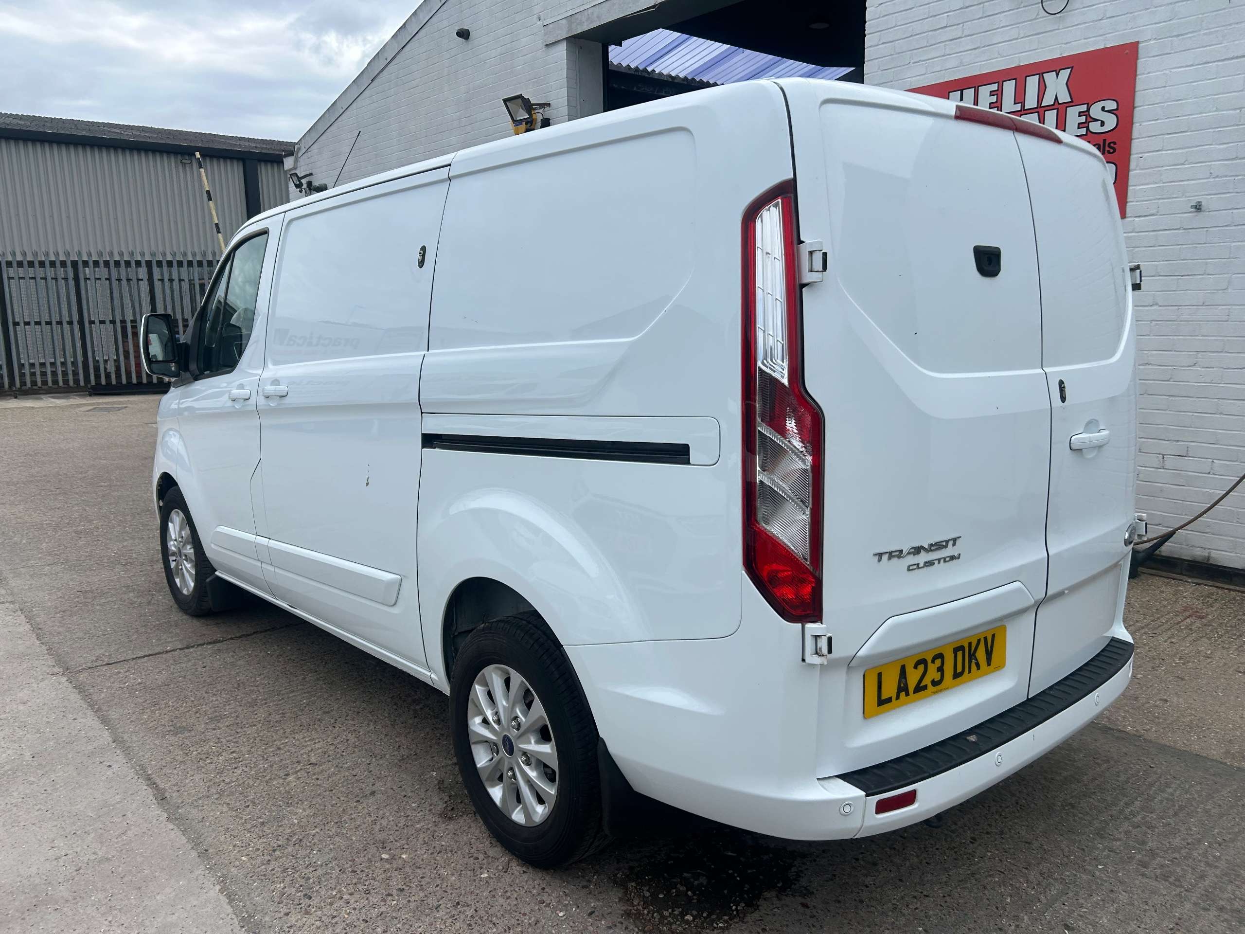 A 2023 FORD TRANSIT CUSTOM 2.0 300 EcoBlue Limited Panel Van 5dr Diesel Manual L1 H1 Euro 6 (s/s) (130 ps) A 2023 FORD TRANSIT CUSTOM 2.0 300 EcoBlue Limited Panel Van 5dr Diesel Manual L1 H1 Euro 6 (s/s) (130 ps)