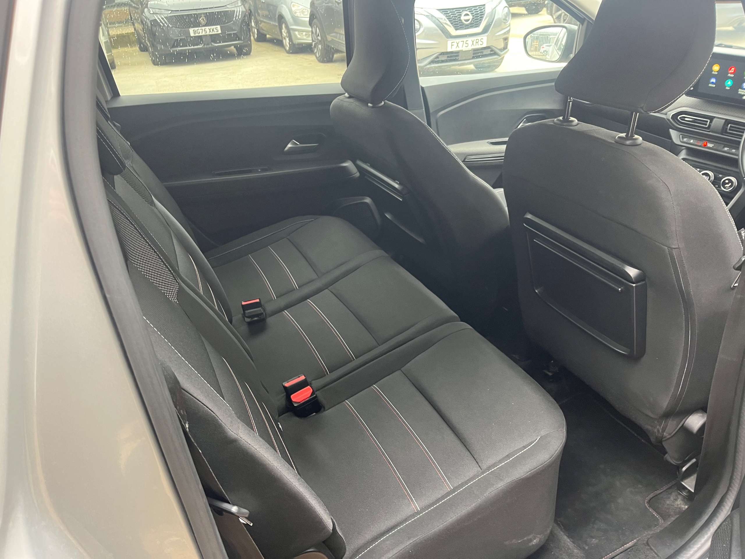 A 2022 DACIA JOGGER 1.0 TCe Extreme SE MPV 5dr Petrol Manual Euro 6 (s/s) (110 ps) A 2022 DACIA JOGGER 1.0 TCe Extreme SE MPV 5dr Petrol Manual Euro 6 (s/s) (110 ps)