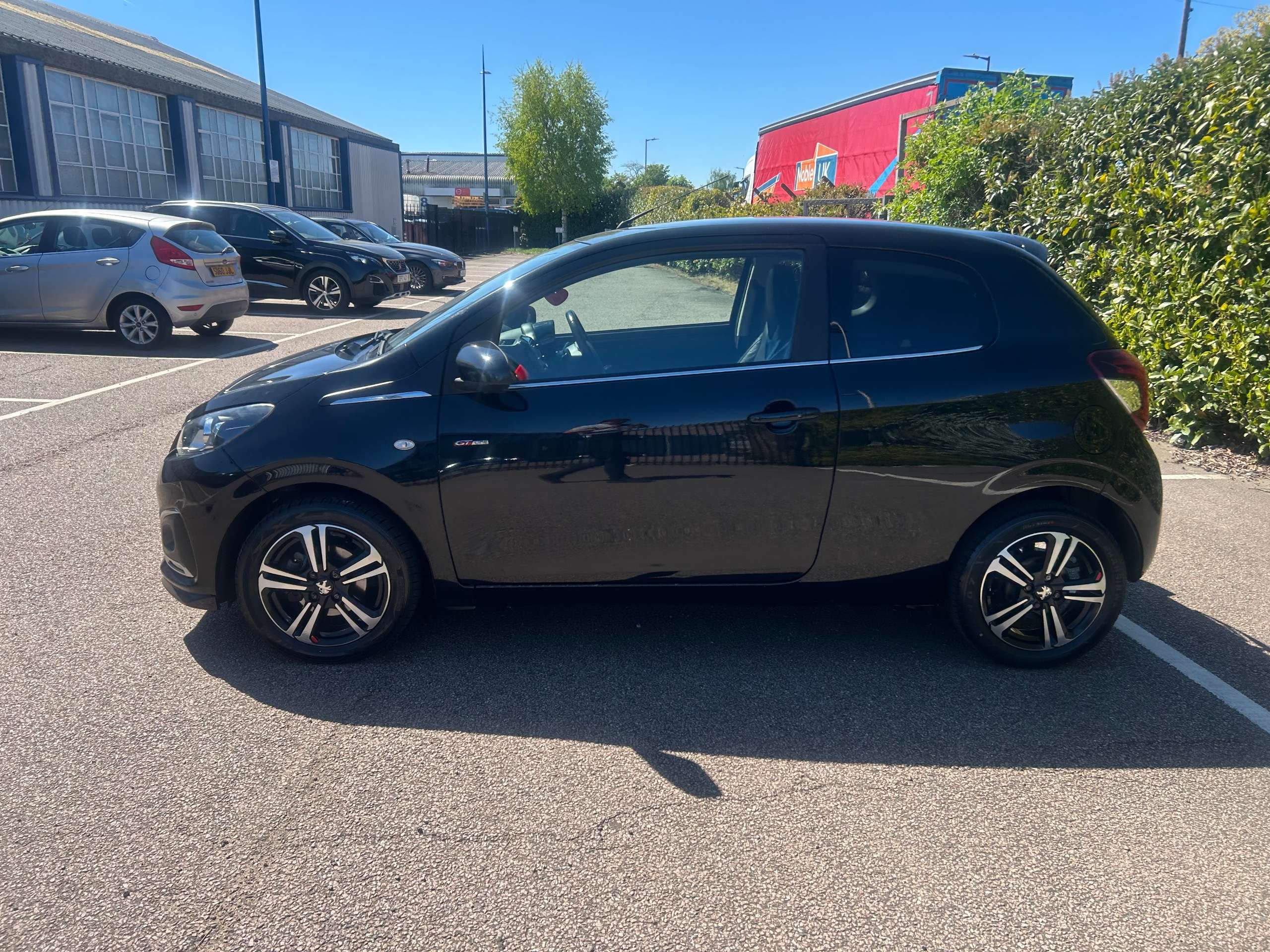 2017 PEUGEOT 108 2017 PEUGEOT 108