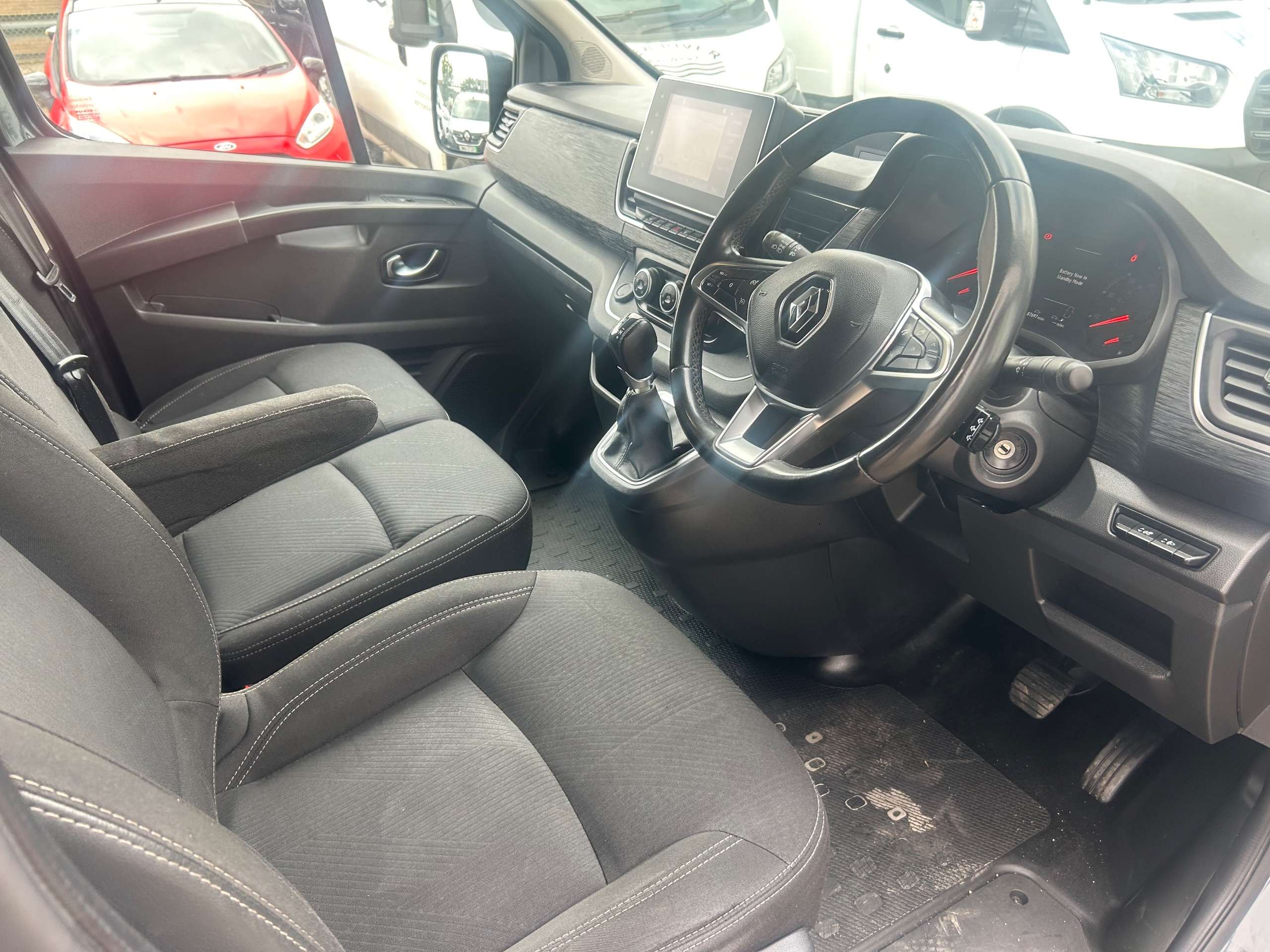 A 2023 RENAULT TRAFIC 2.0 dCi Blue LL30 Sport Panel Van 5dr Diesel EDC L2 H1 Euro 6 (s/s) (150 ps) A 2023 RENAULT TRAFIC 2.0 dCi Blue LL30 Sport Panel Van 5dr Diesel EDC L2 H1 Euro 6 (s/s) (150 ps)