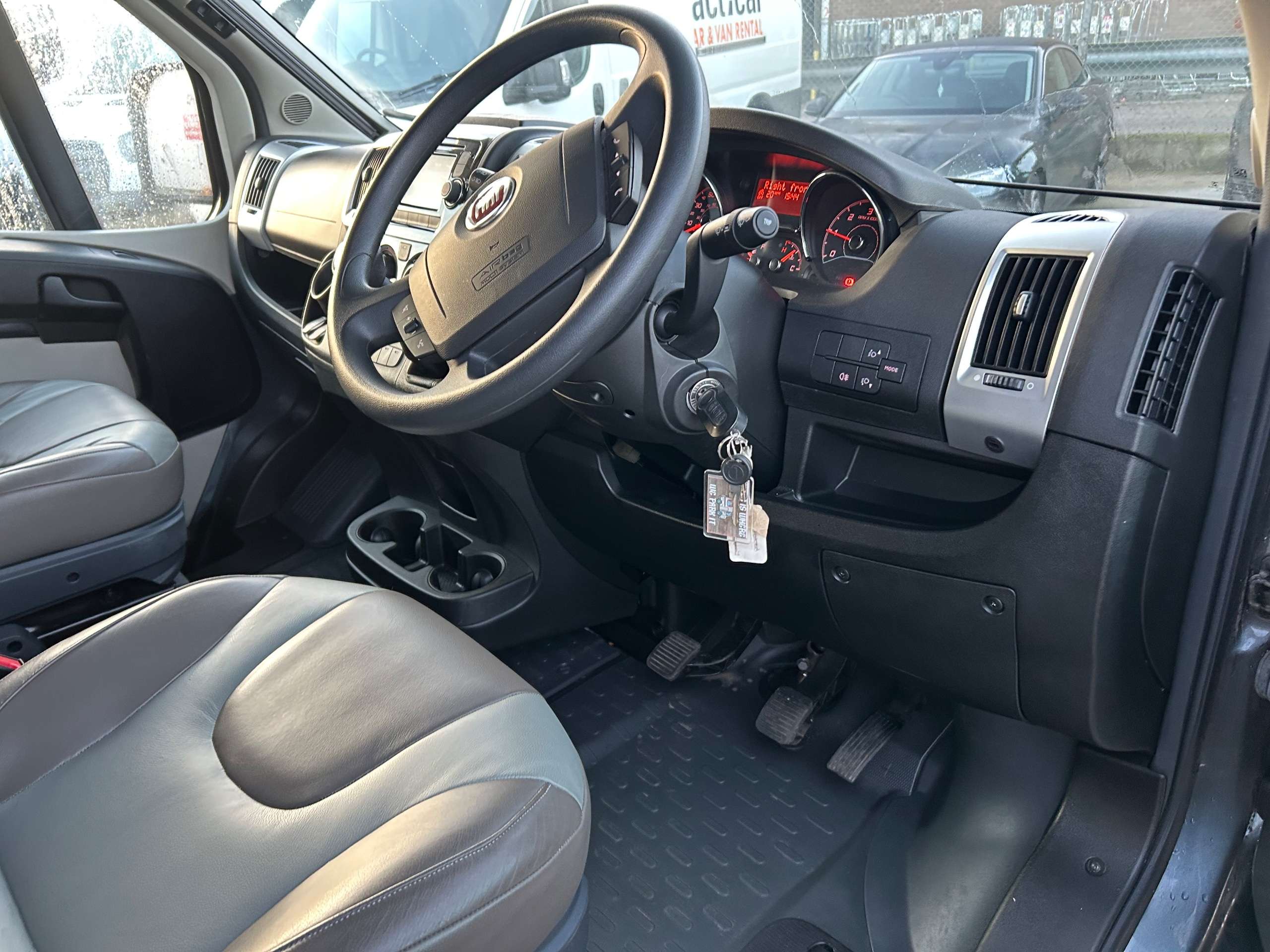 2019 AUTO-TRAIL TRACKER RS 2019 AUTO-TRAIL TRACKER RS