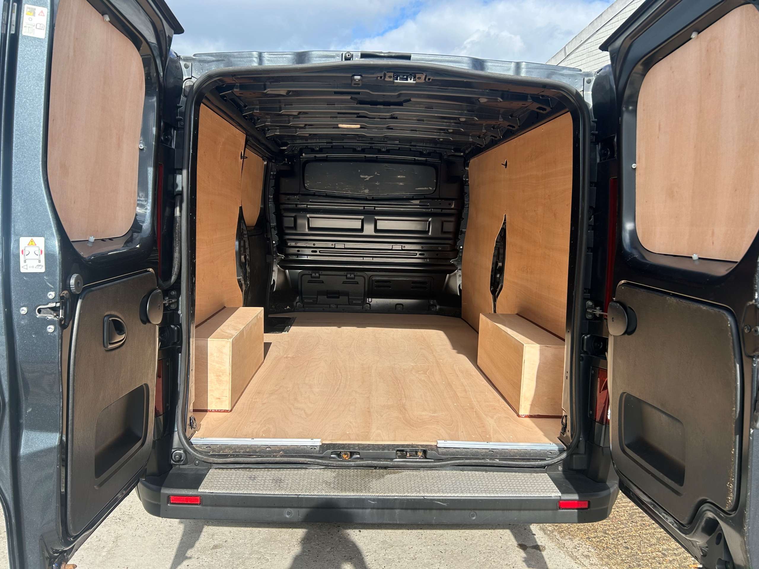 2023 RENAULT TRAFIC 2023 RENAULT TRAFIC