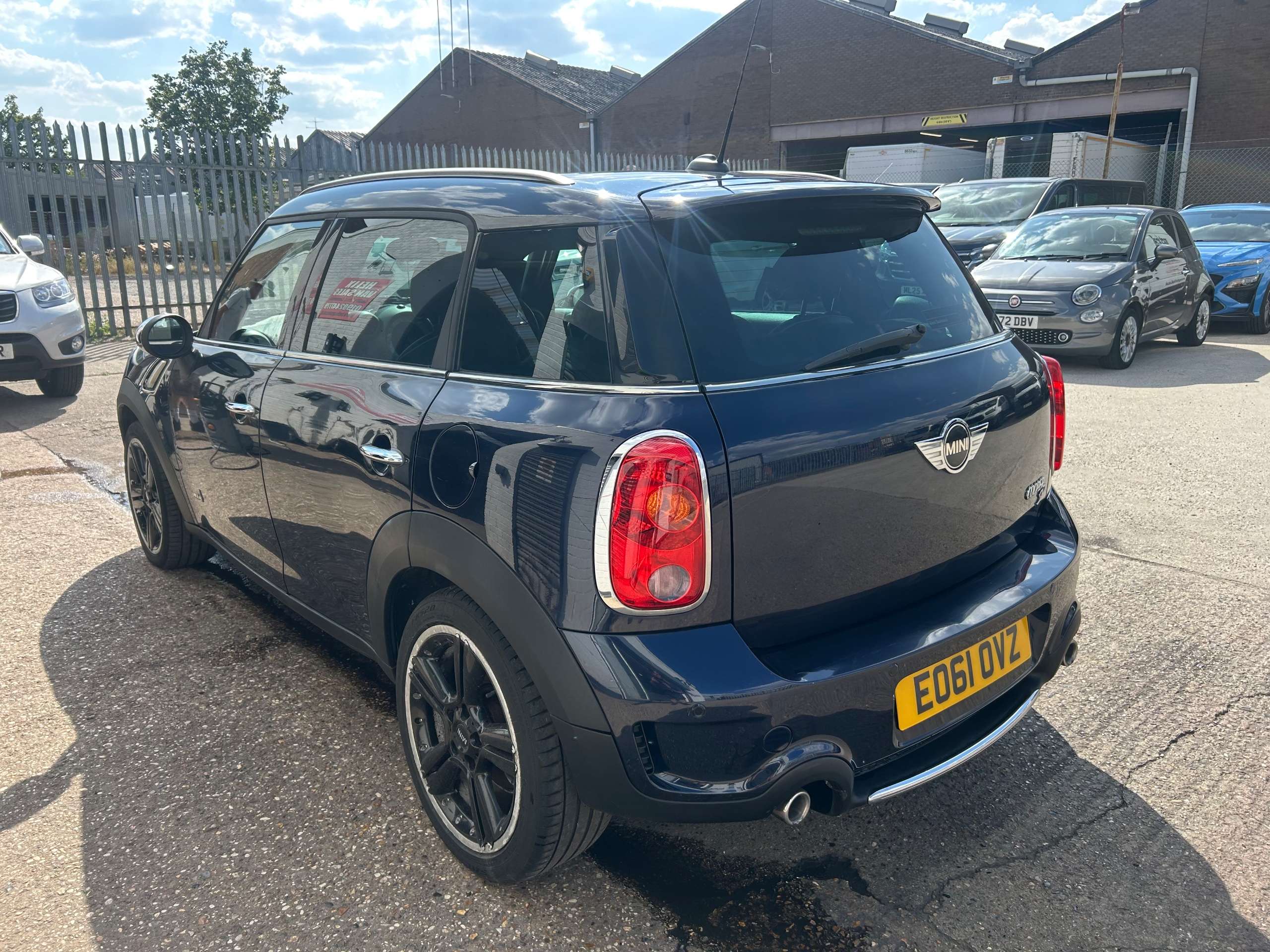 A 2011 MINI COUNTRYMAN 2.0 Cooper SD SUV 5dr Diesel Auto ALL4 Euro 5 (143 ps) A 2011 MINI COUNTRYMAN 2.0 Cooper SD SUV 5dr Diesel Auto ALL4 Euro 5 (143 ps)
