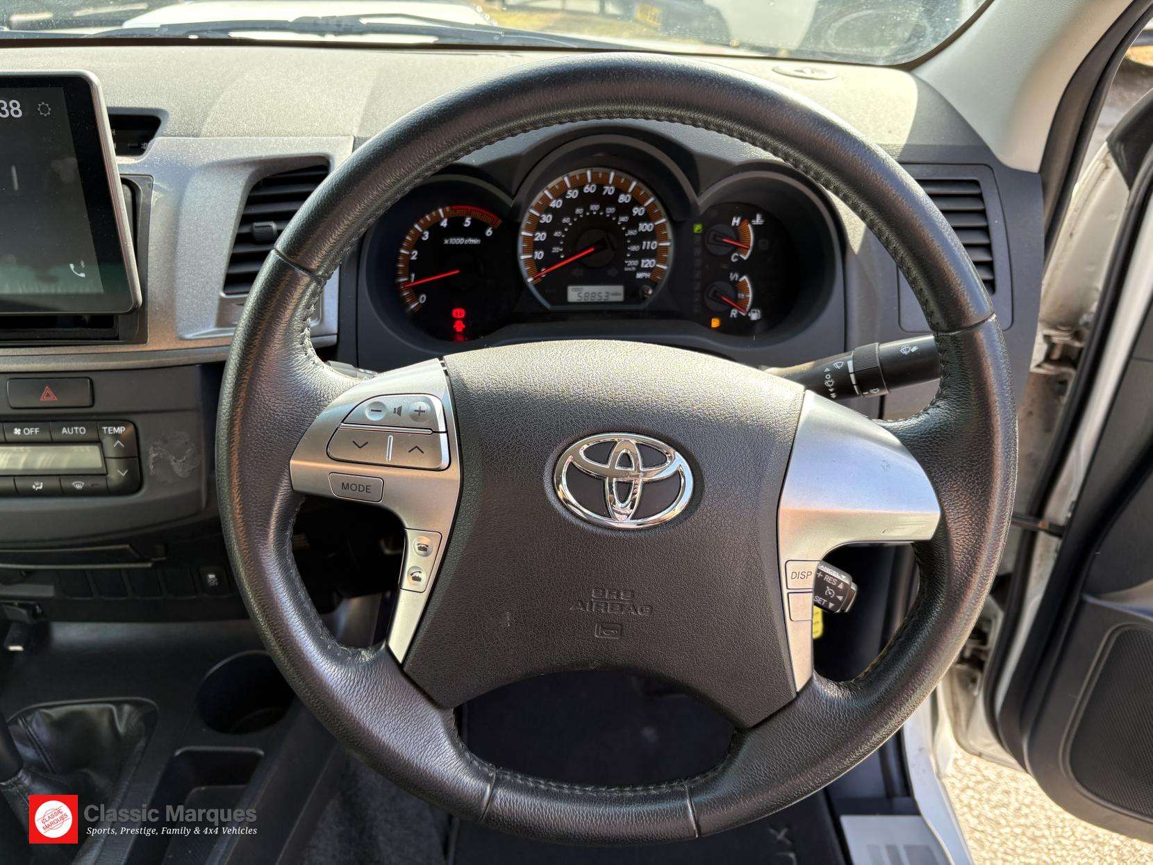 2015 TOYOTA HILUX 2015 TOYOTA HILUX