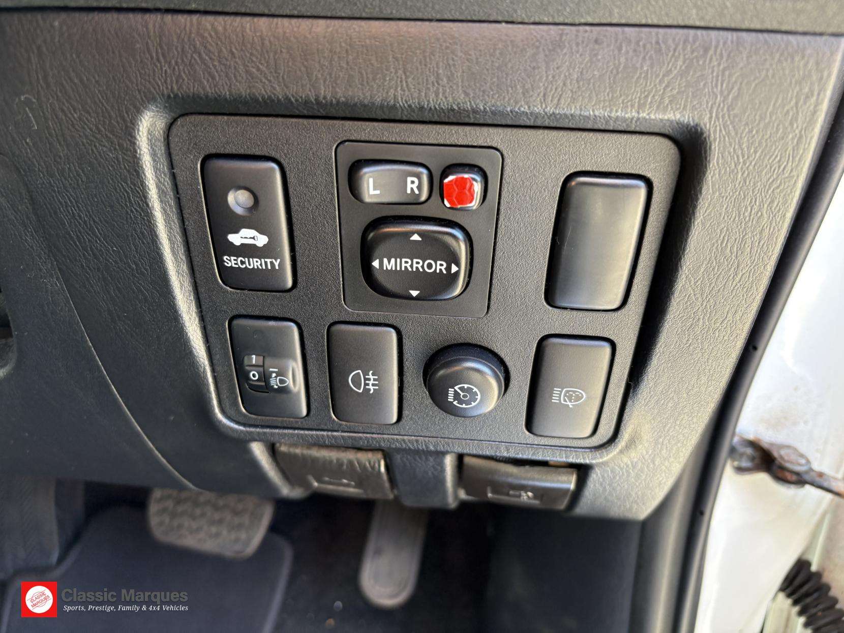 2015 TOYOTA HILUX 2015 TOYOTA HILUX