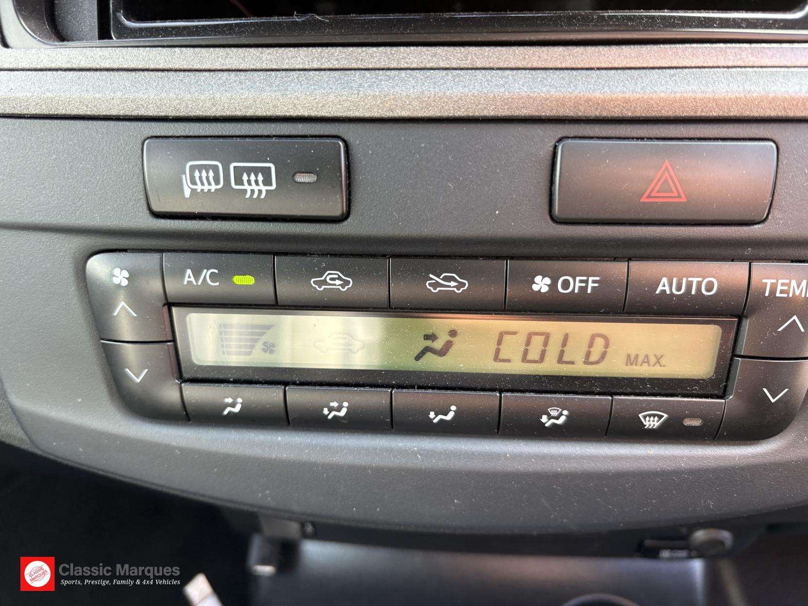 2015 TOYOTA HILUX 2015 TOYOTA HILUX