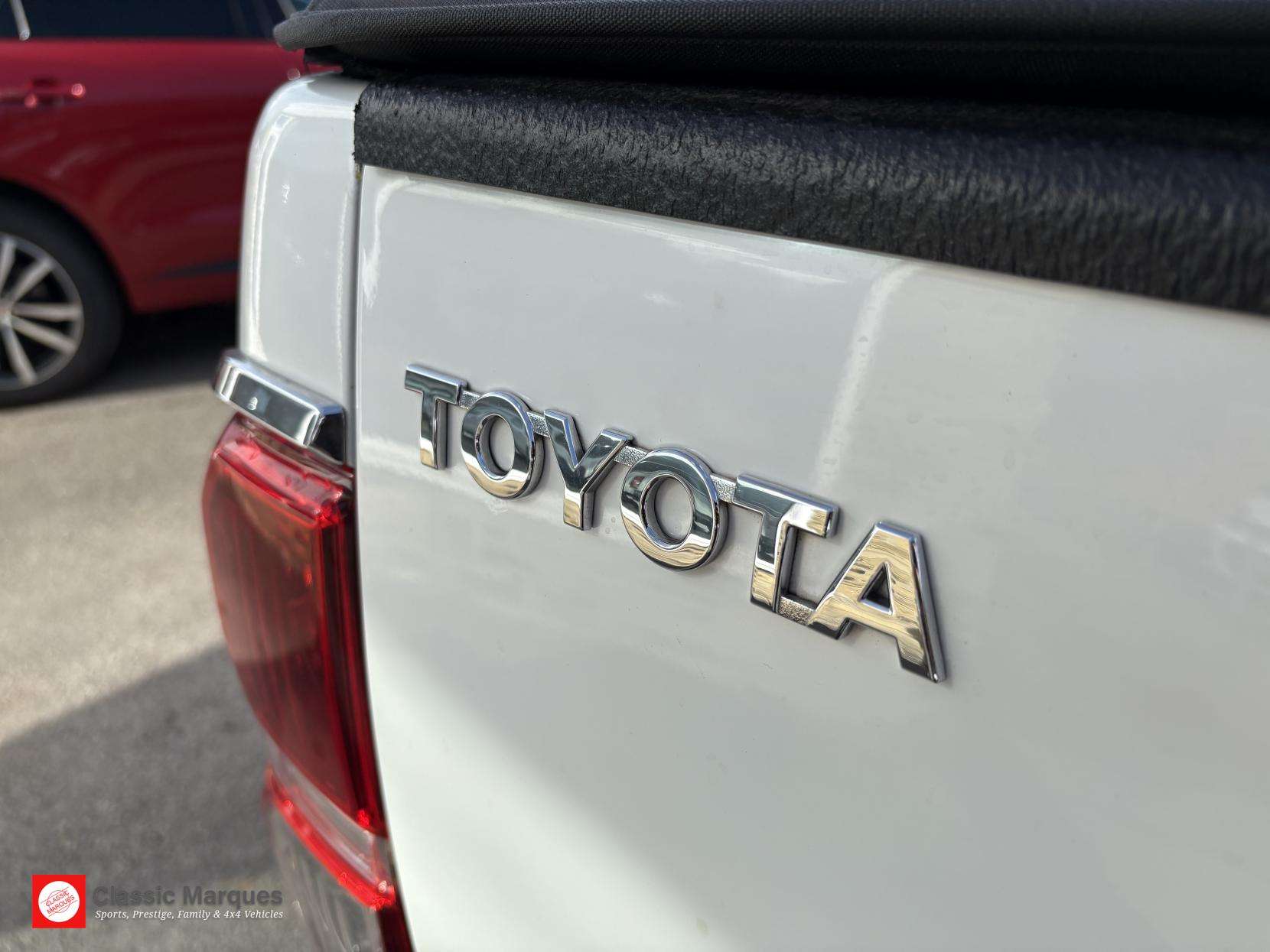 2015 TOYOTA HILUX 2015 TOYOTA HILUX