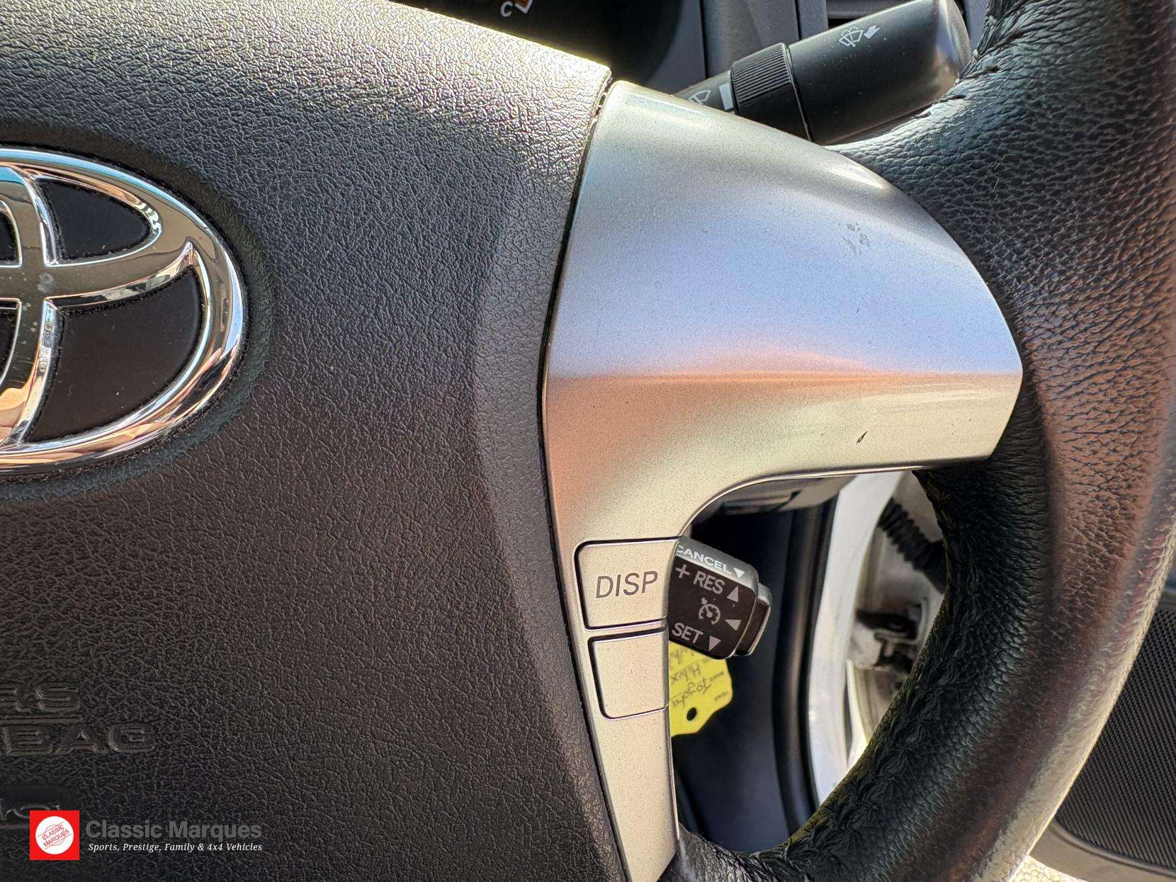 2015 TOYOTA HILUX 2015 TOYOTA HILUX