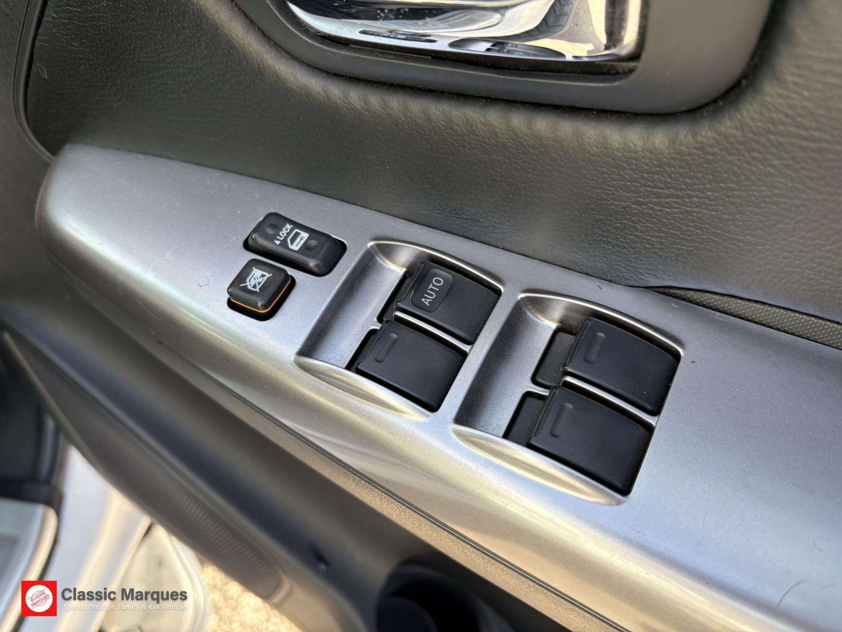 2015 TOYOTA HILUX 2015 TOYOTA HILUX