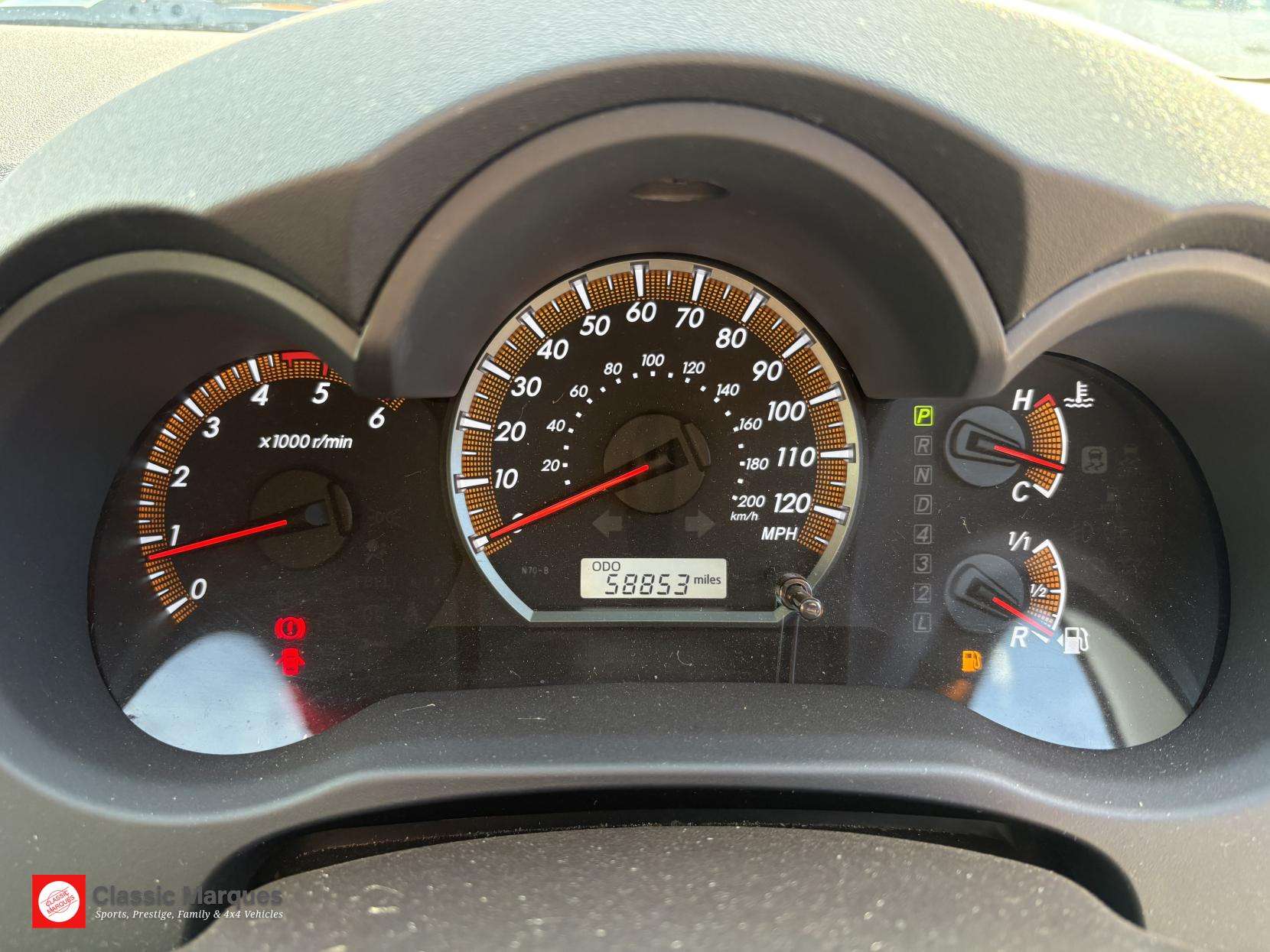 2015 TOYOTA HILUX 2015 TOYOTA HILUX