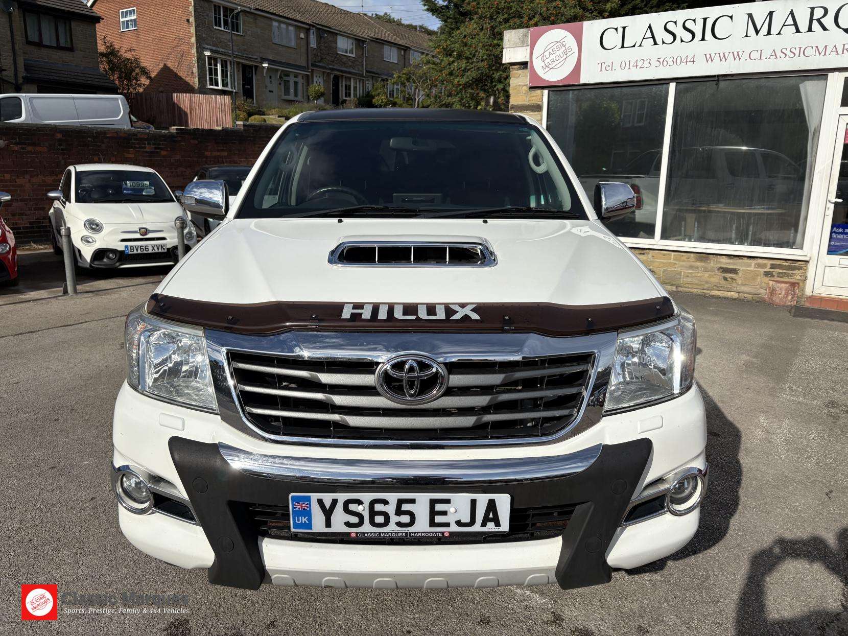 2015 TOYOTA HILUX 2015 TOYOTA HILUX