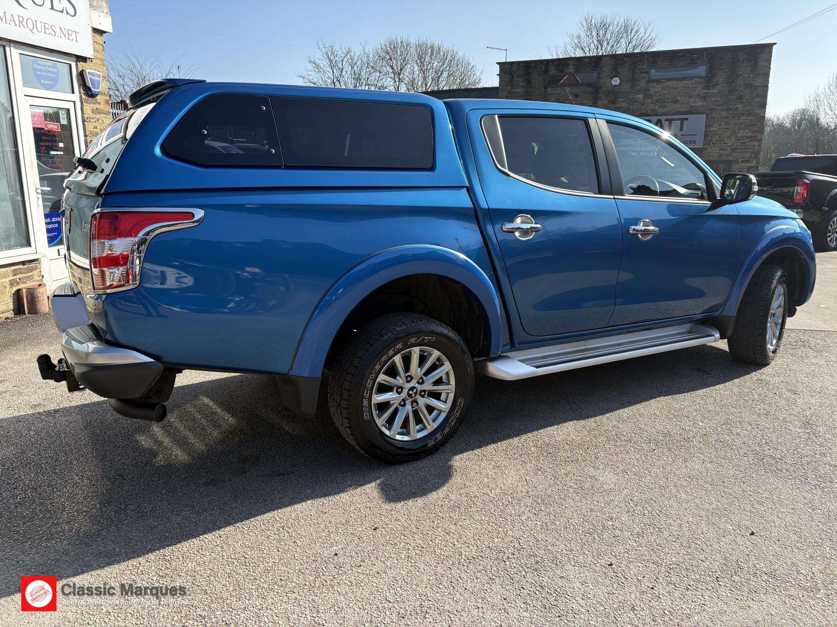 A 2018 MITSUBISHI L200 2.4 DI-D DC Barbarian Pickup Double Cab 4dr Diesel Manual 4WD Euro 6 (178 ps) A 2018 MITSUBISHI L200 2.4 DI-D DC Barbarian Pickup Double Cab 4dr Diesel Manual 4WD Euro 6 (178 ps)
