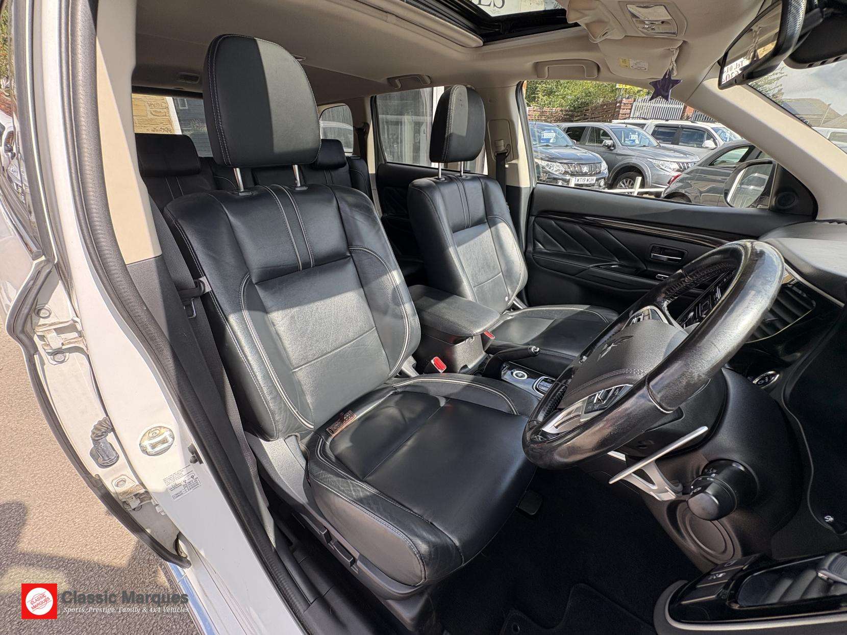 2017 MITSUBISHI OUTLANDER 2017 MITSUBISHI OUTLANDER