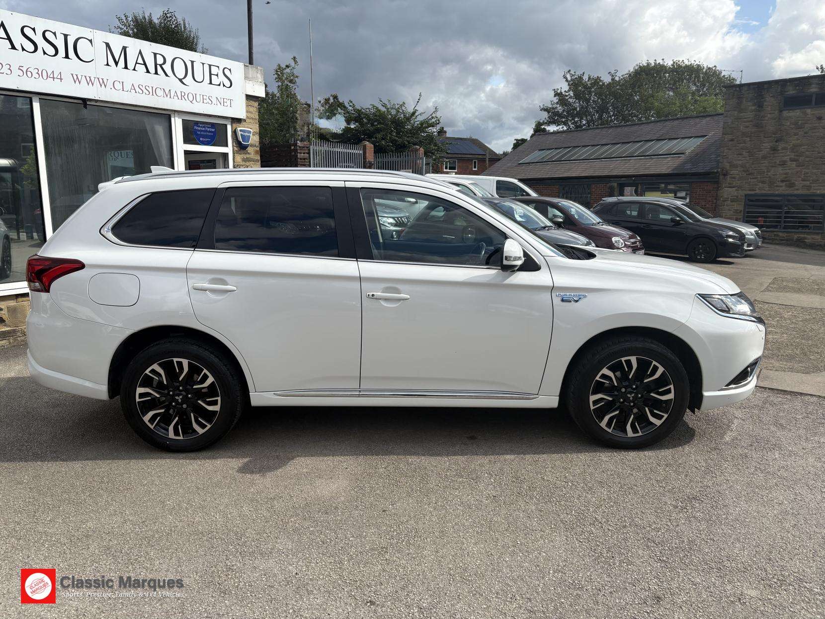 2017 MITSUBISHI OUTLANDER 2017 MITSUBISHI OUTLANDER