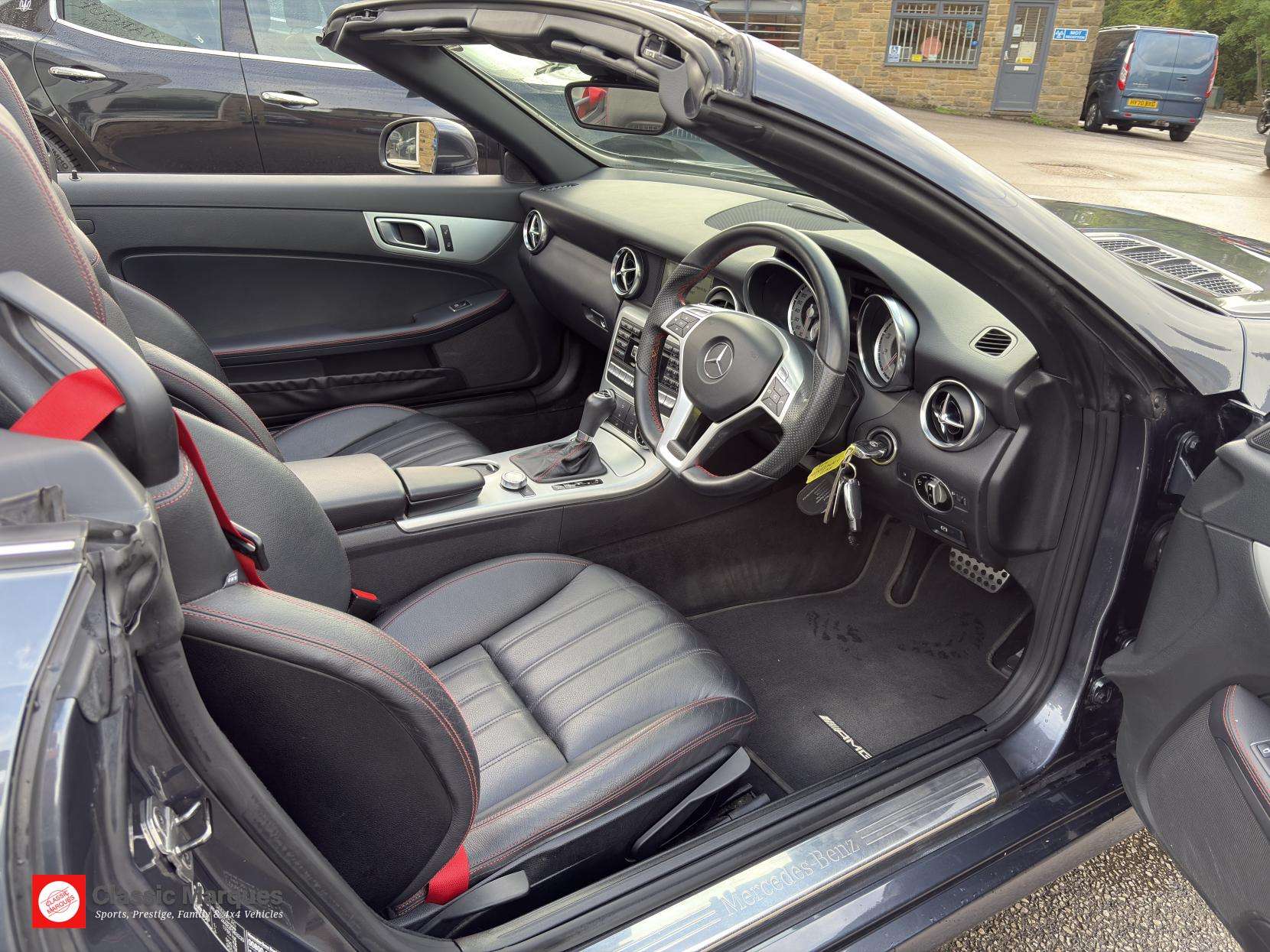 A 2013 MERCEDES-BENZ SLK 1.8 SLK200 AMG Sport Convertible 2dr Petrol G-Tronic+ Euro 5 (s/s) (184 ps) A 2013 MERCEDES-BENZ SLK 1.8 SLK200 AMG Sport Convertible 2dr Petrol G-Tronic+ Euro 5 (s/s) (184 ps)