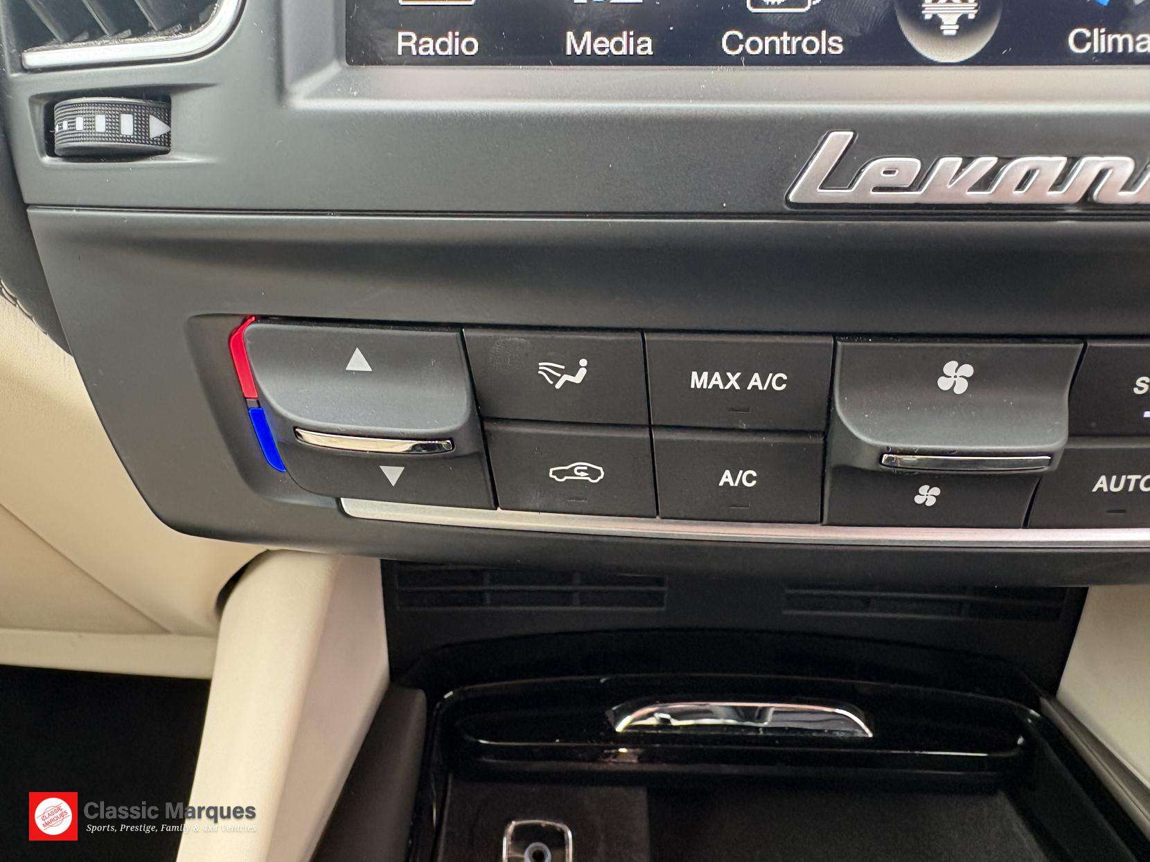 2018 MASERATI LEVANTE 2018 MASERATI LEVANTE