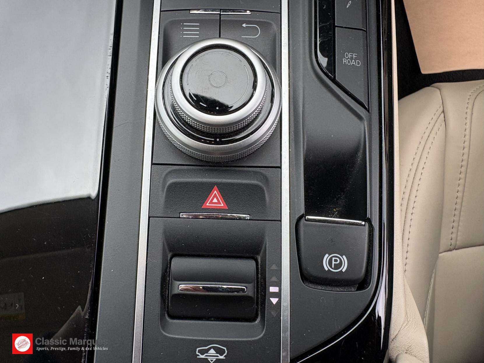 2018 MASERATI LEVANTE 2018 MASERATI LEVANTE