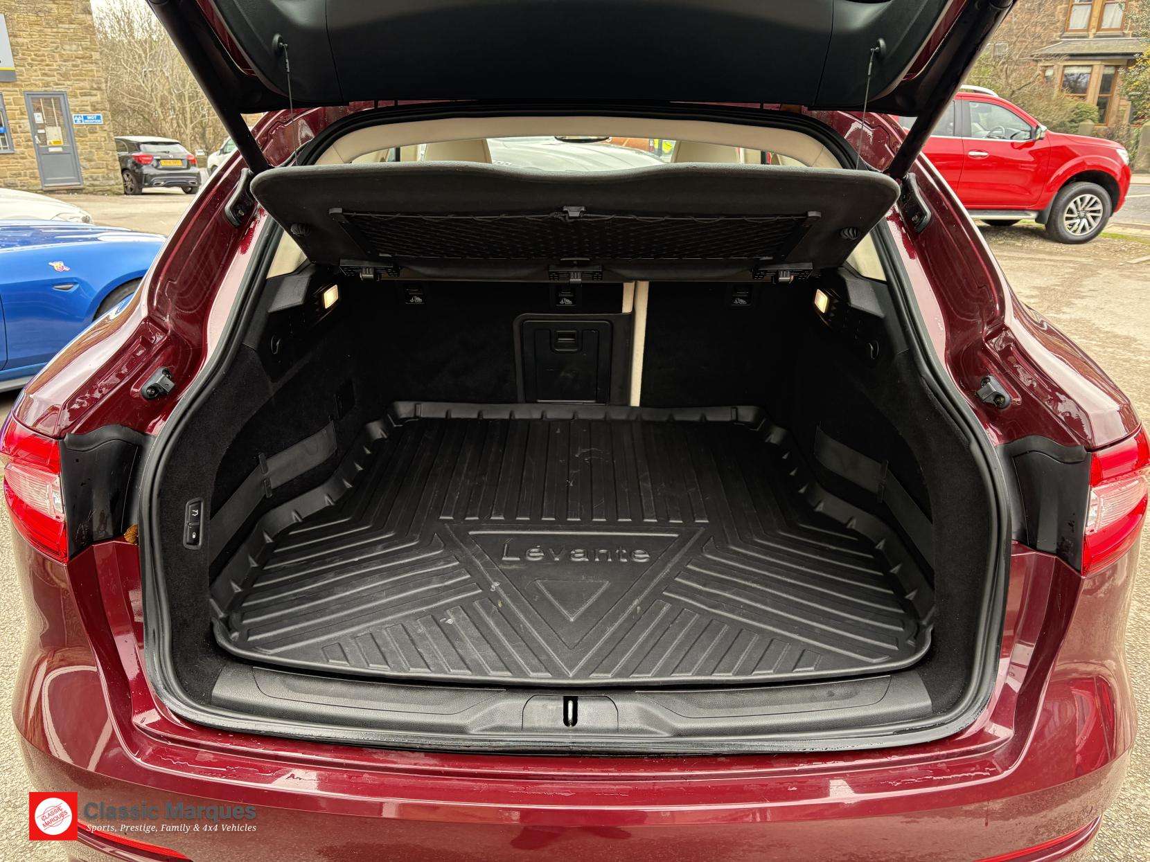 2018 MASERATI LEVANTE 2018 MASERATI LEVANTE