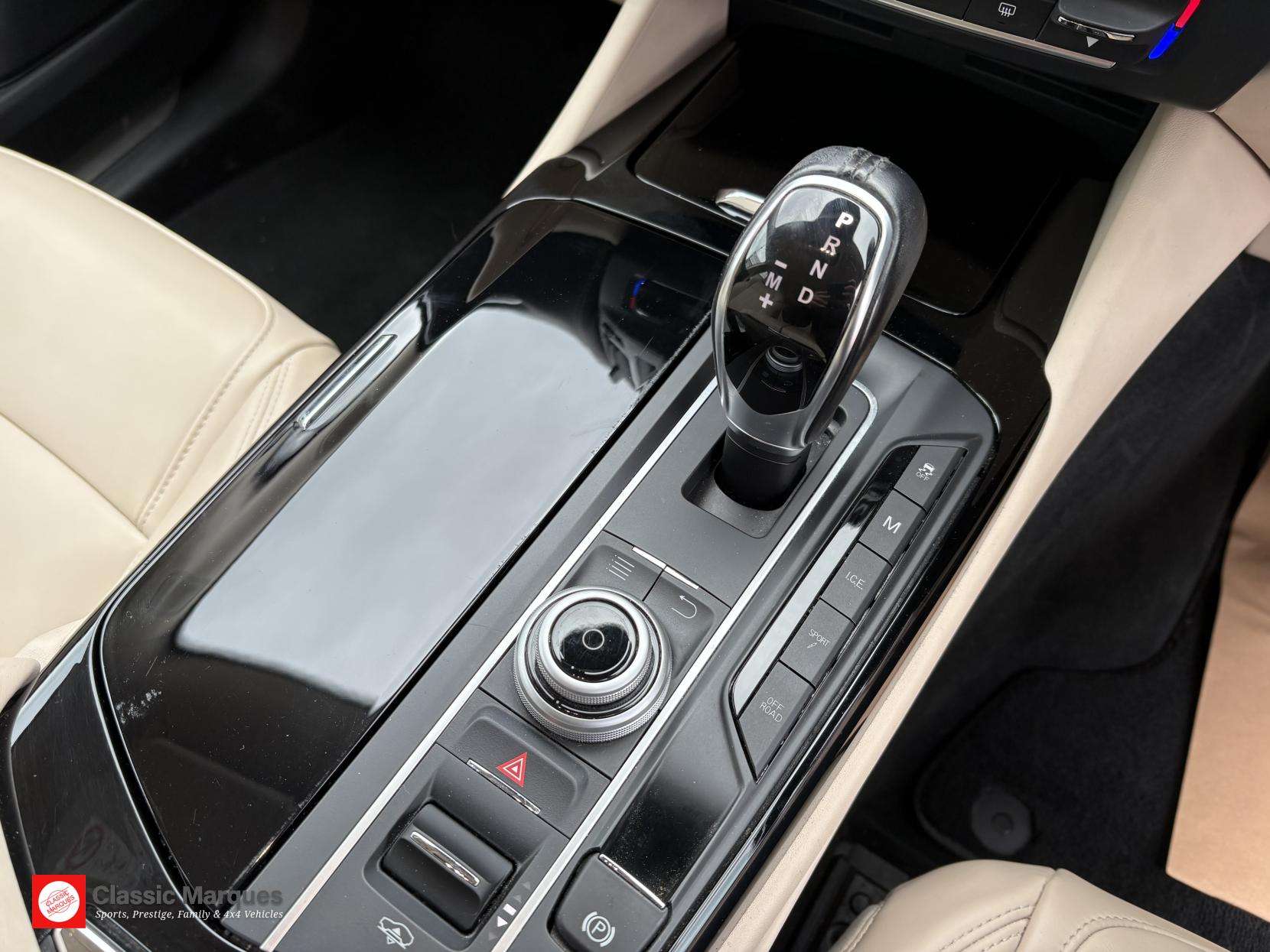 2018 MASERATI LEVANTE 2018 MASERATI LEVANTE