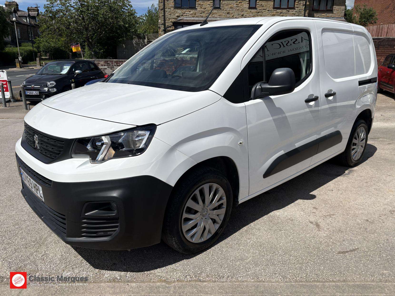 A 2019 PEUGEOT PARTNER 1.6 BlueHDi 1000 Professional Standard Panel Van 5dr Diesel Manual SWB Euro 6 (s/s) (100 bhp) A 2019 PEUGEOT PARTNER 1.6 BlueHDi 1000 Professional Standard Panel Van 5dr Diesel Manual SWB Euro 6 (s/s) (100 bhp)