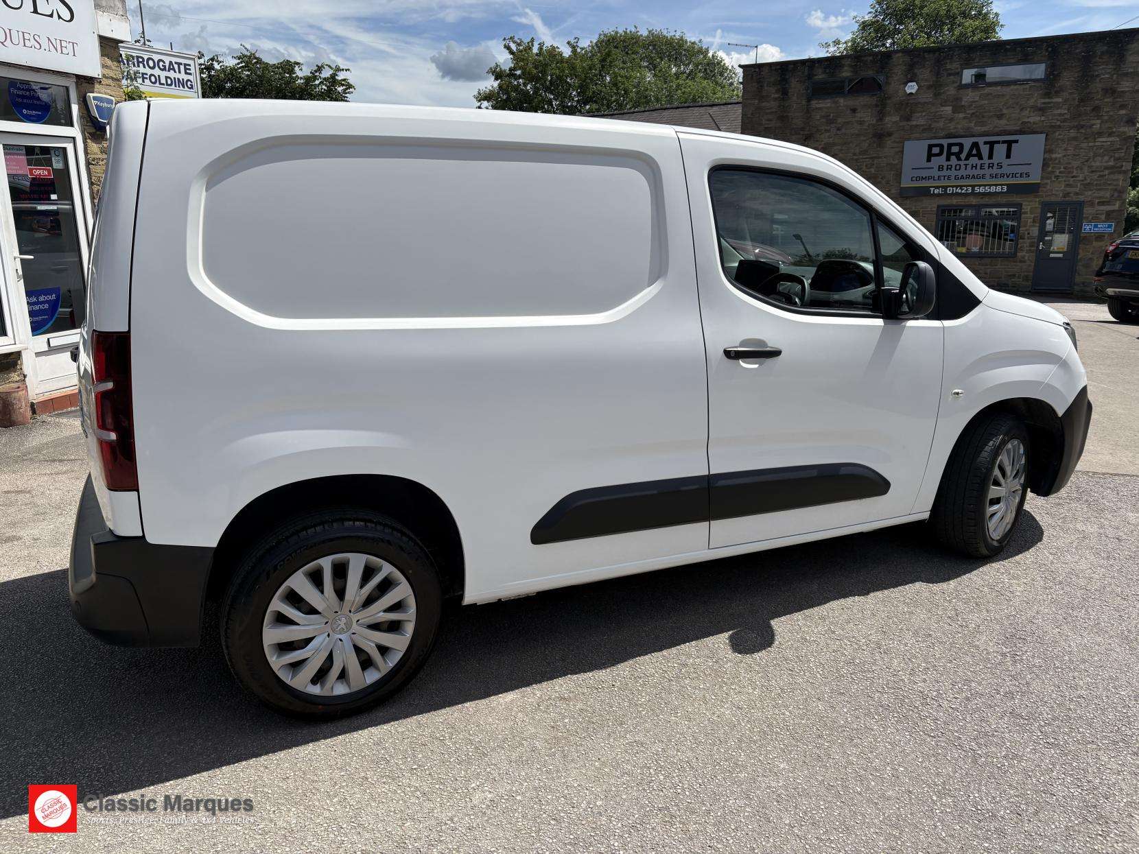 A 2019 PEUGEOT PARTNER 1.6 BlueHDi 1000 Professional Standard Panel Van 5dr Diesel Manual SWB Euro 6 (s/s) (100 bhp) A 2019 PEUGEOT PARTNER 1.6 BlueHDi 1000 Professional Standard Panel Van 5dr Diesel Manual SWB Euro 6 (s/s) (100 bhp)