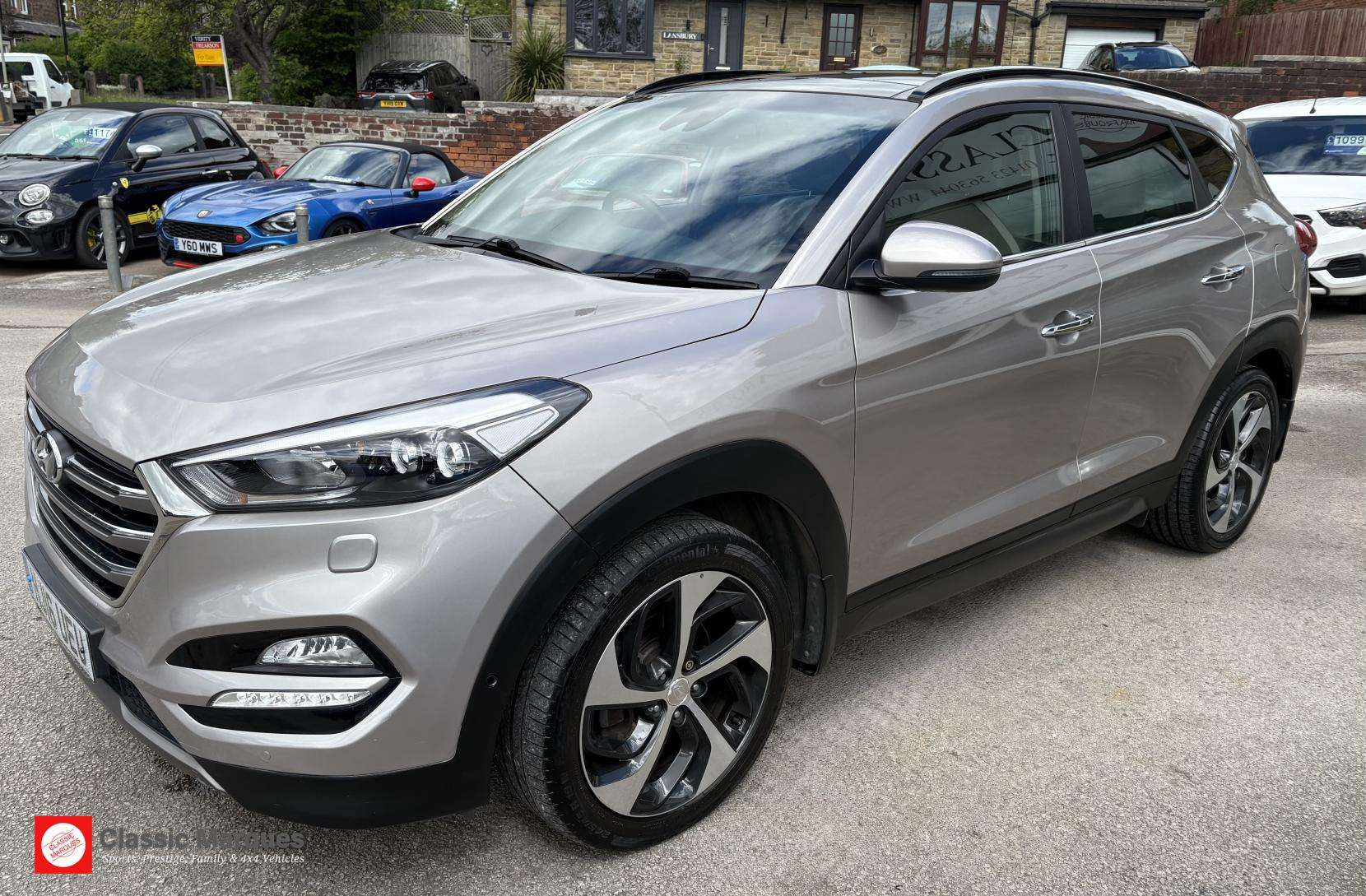 A 2016 HYUNDAI TUCSON 2.0 CRDi Premium SE SUV 5dr Diesel Auto 4WD Euro 6 (185 ps) A 2016 HYUNDAI TUCSON 2.0 CRDi Premium SE SUV 5dr Diesel Auto 4WD Euro 6 (185 ps)